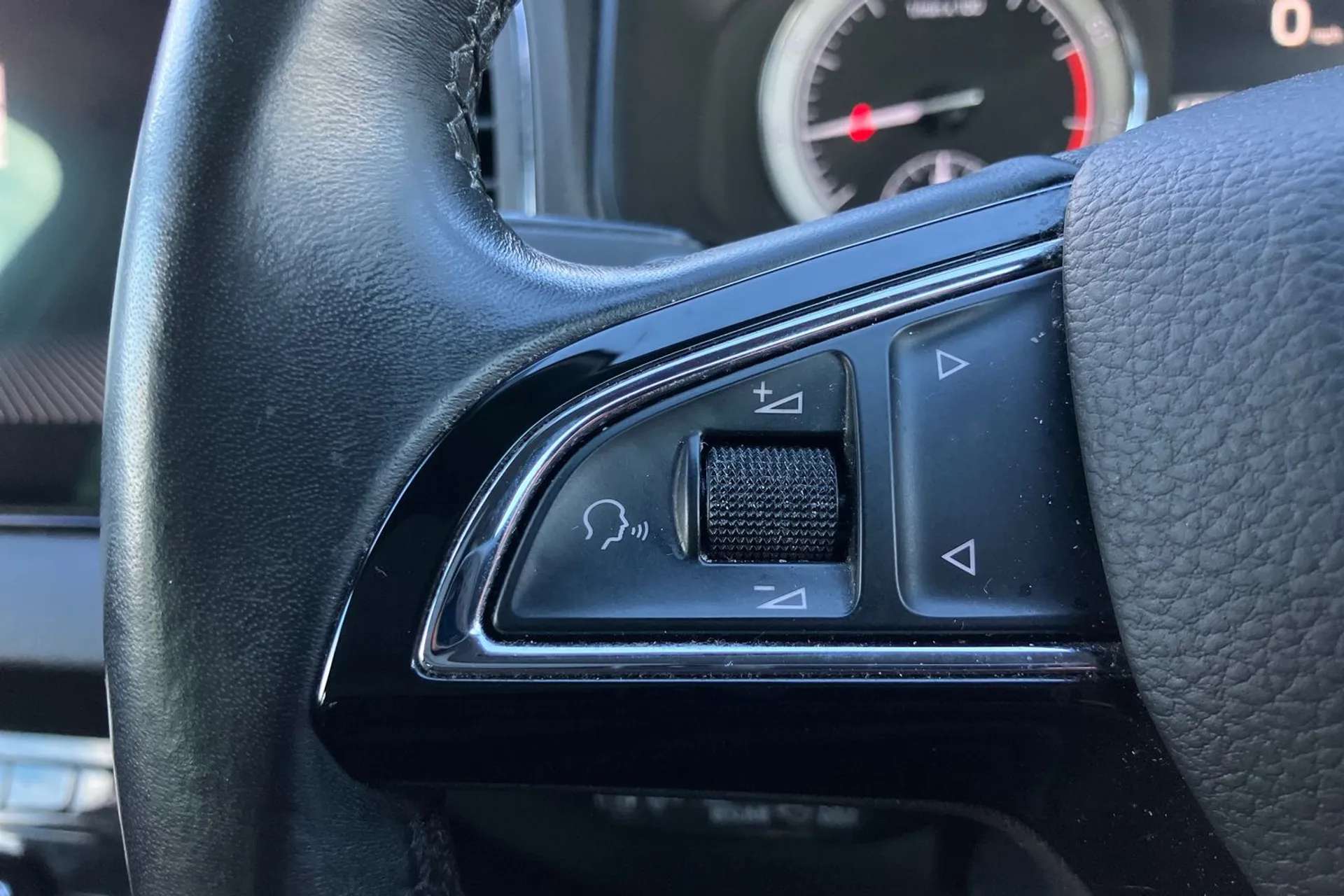 2018 SKODA KAROQ 2018 SKODA KAROQ