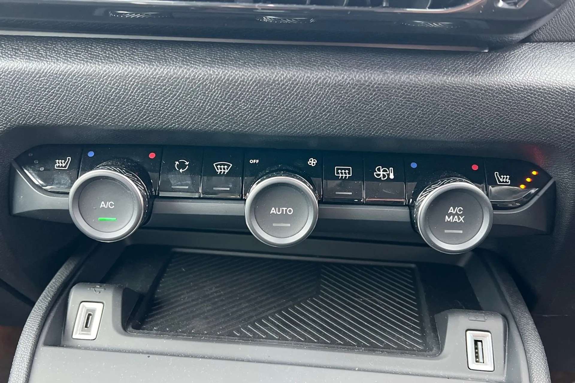 2025 CITROEN C4 2025 CITROEN C4