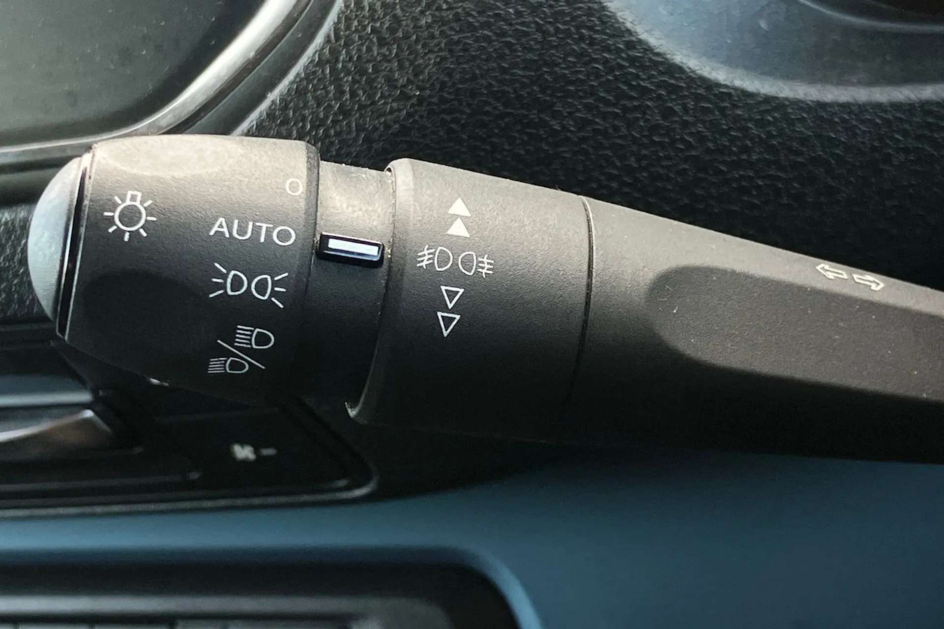 2020 PEUGEOT TRAVELLER 2020 PEUGEOT TRAVELLER