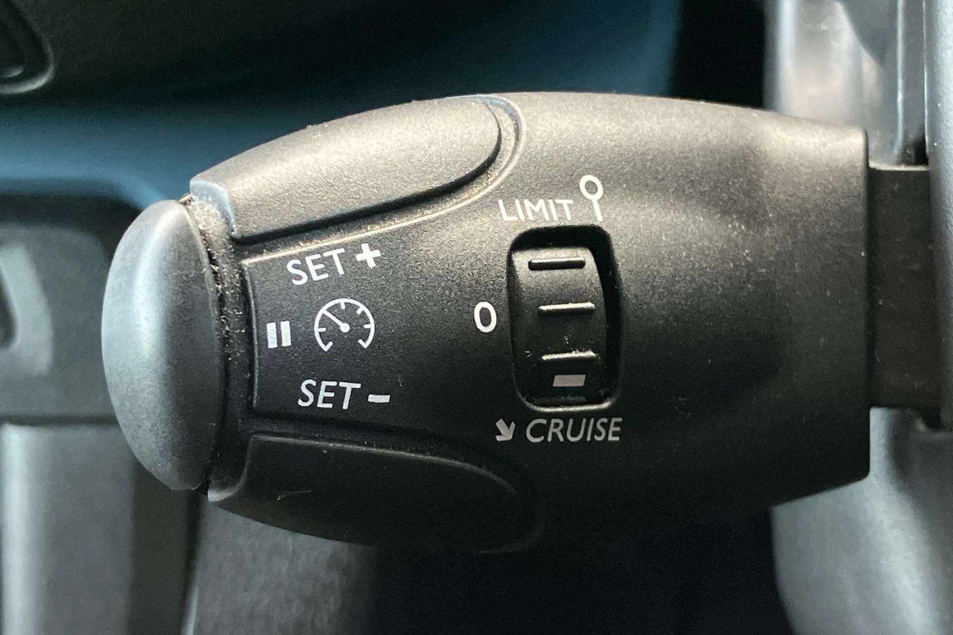 2020 PEUGEOT TRAVELLER 2020 PEUGEOT TRAVELLER