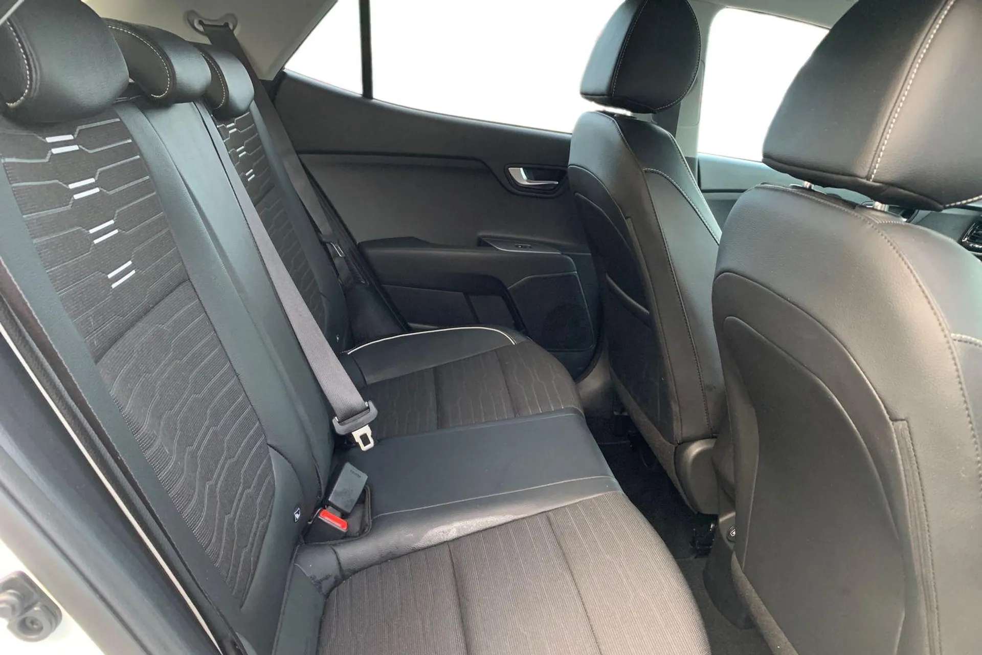 2025 KIA STONIC 2025 KIA STONIC