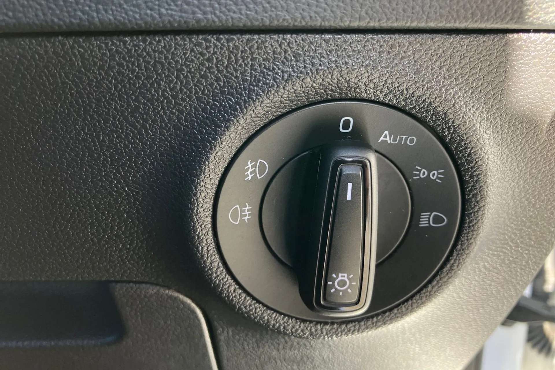 2023 SKODA KAROQ 2023 SKODA KAROQ