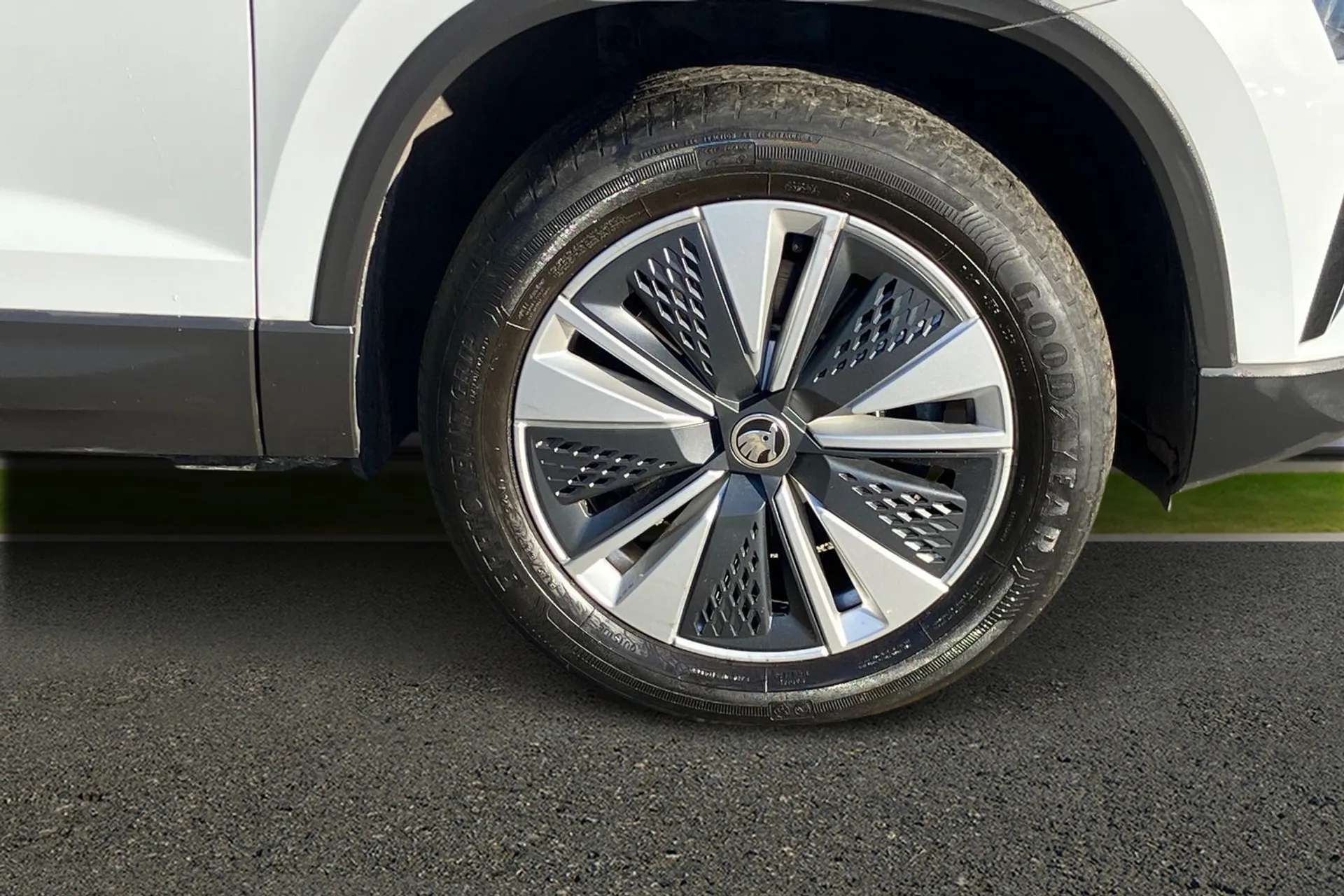 2023 SKODA KAROQ 2023 SKODA KAROQ