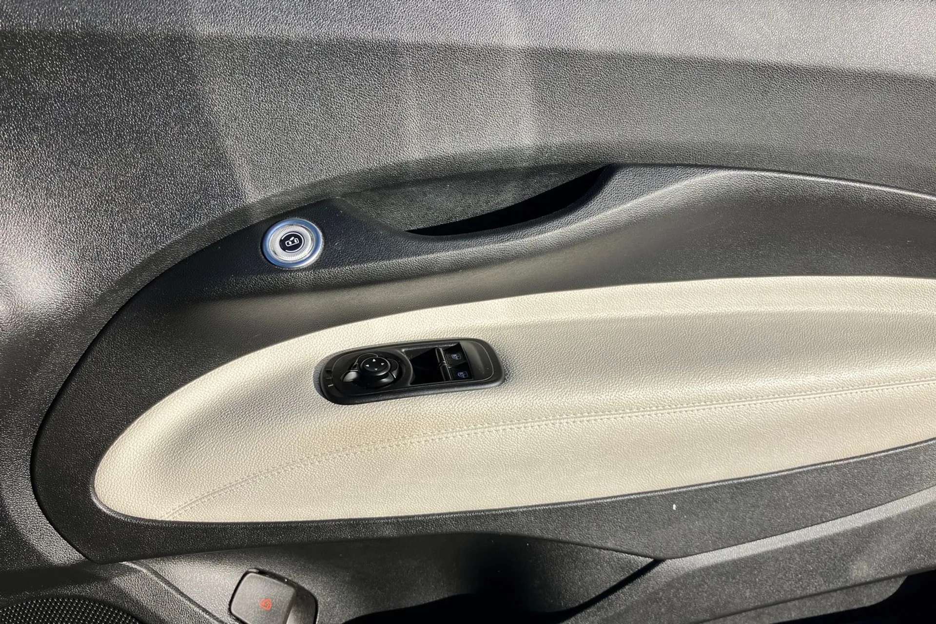 2023 FIAT 500 2023 FIAT 500