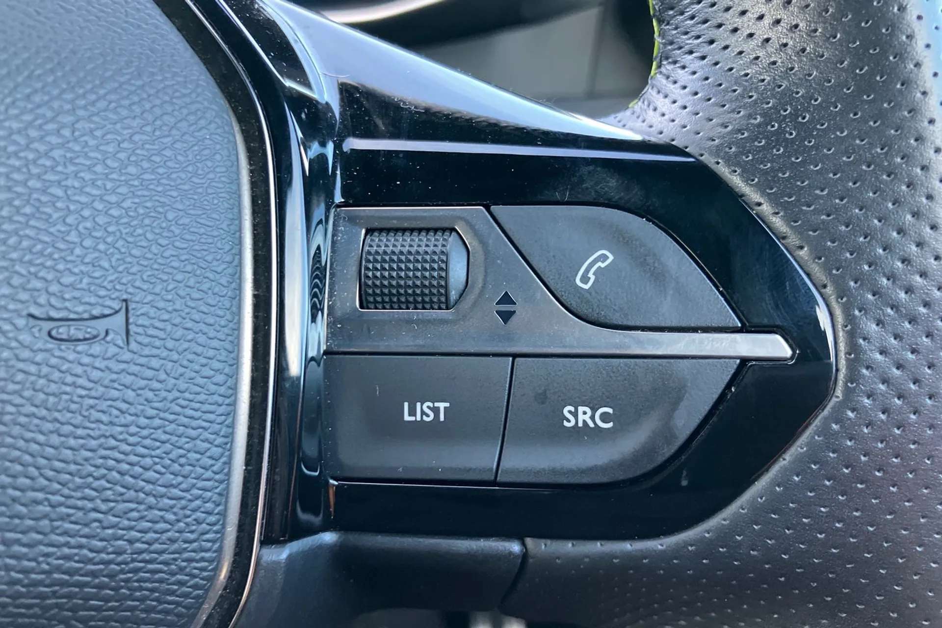 2022 PEUGEOT 208 2022 PEUGEOT 208