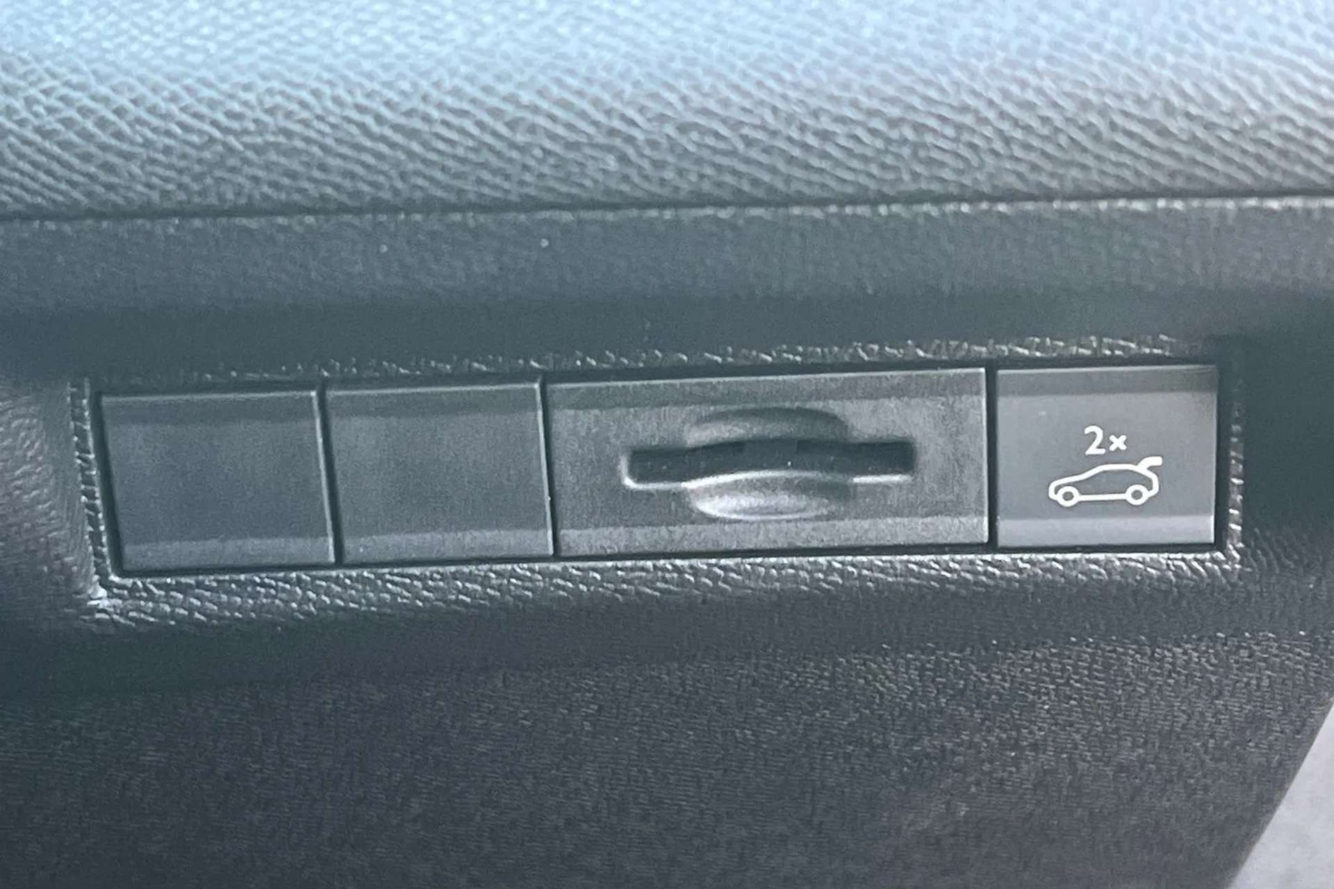 2024 PEUGEOT 408 2024 PEUGEOT 408