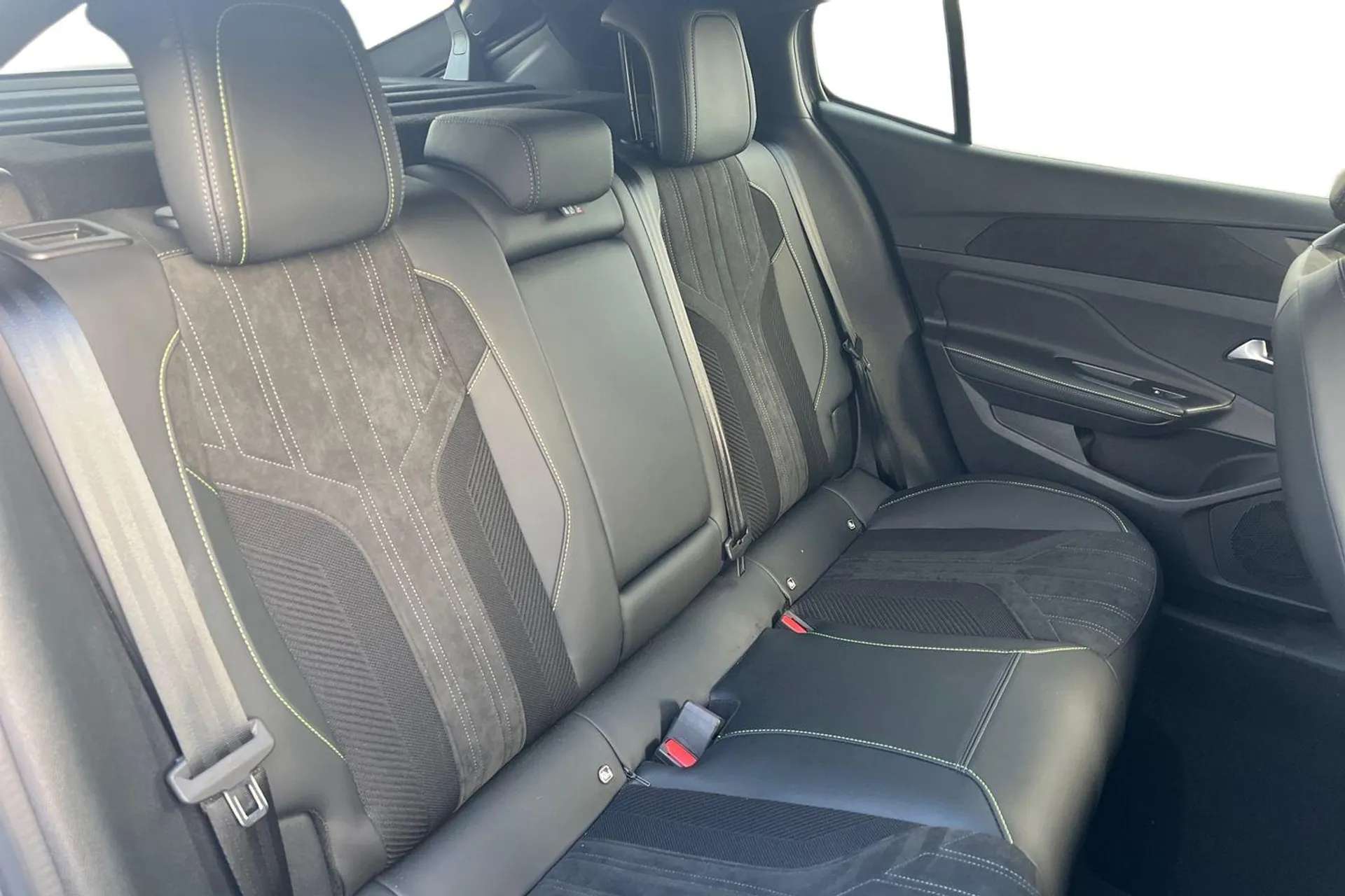 2024 PEUGEOT 408 2024 PEUGEOT 408