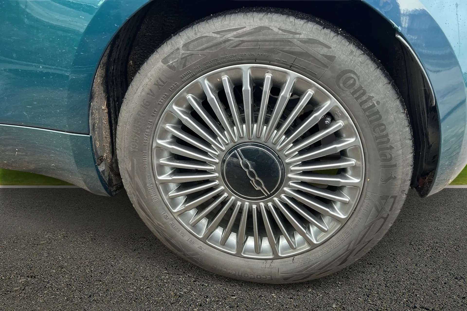 2021 FIAT 500 2021 FIAT 500