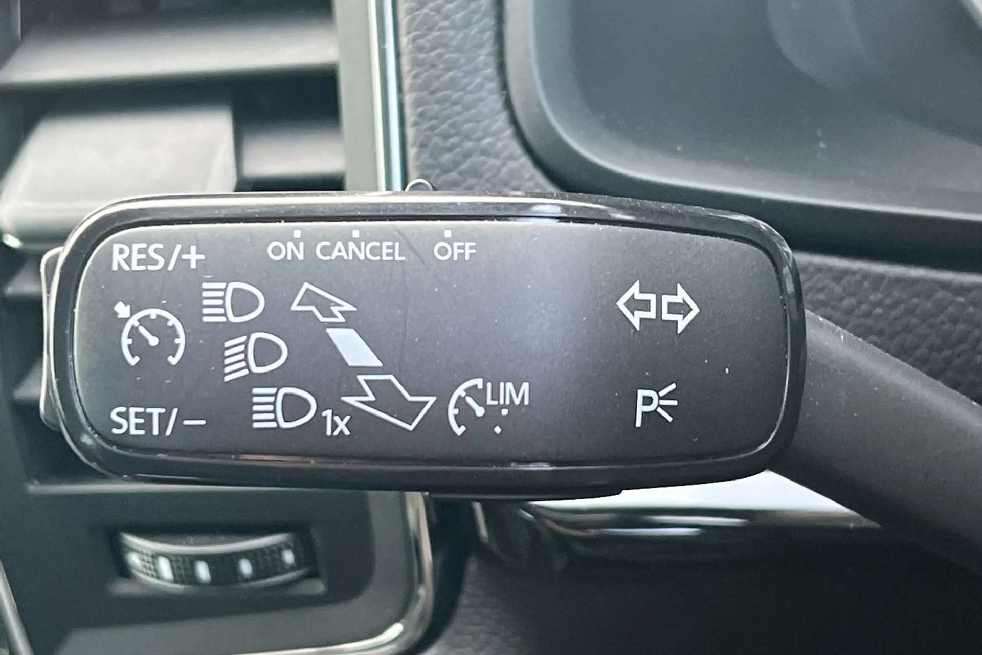 2018 SKODA KAROQ 2018 SKODA KAROQ