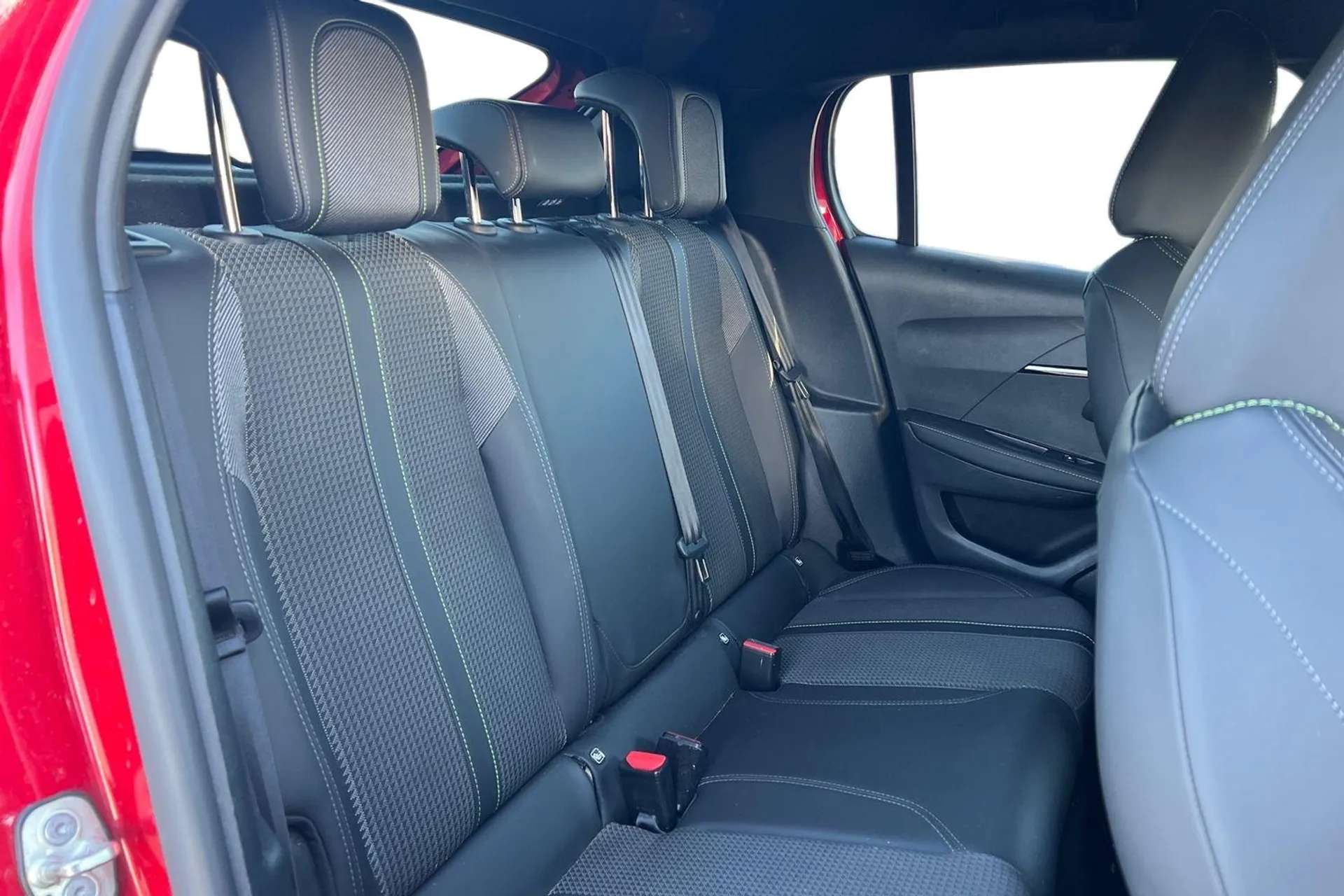 2021 PEUGEOT 208 2021 PEUGEOT 208