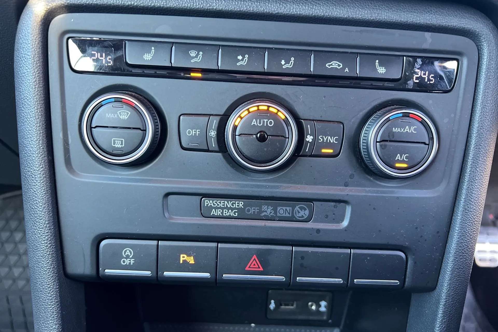 2016 VOLKSWAGEN BEETLE 2016 VOLKSWAGEN BEETLE