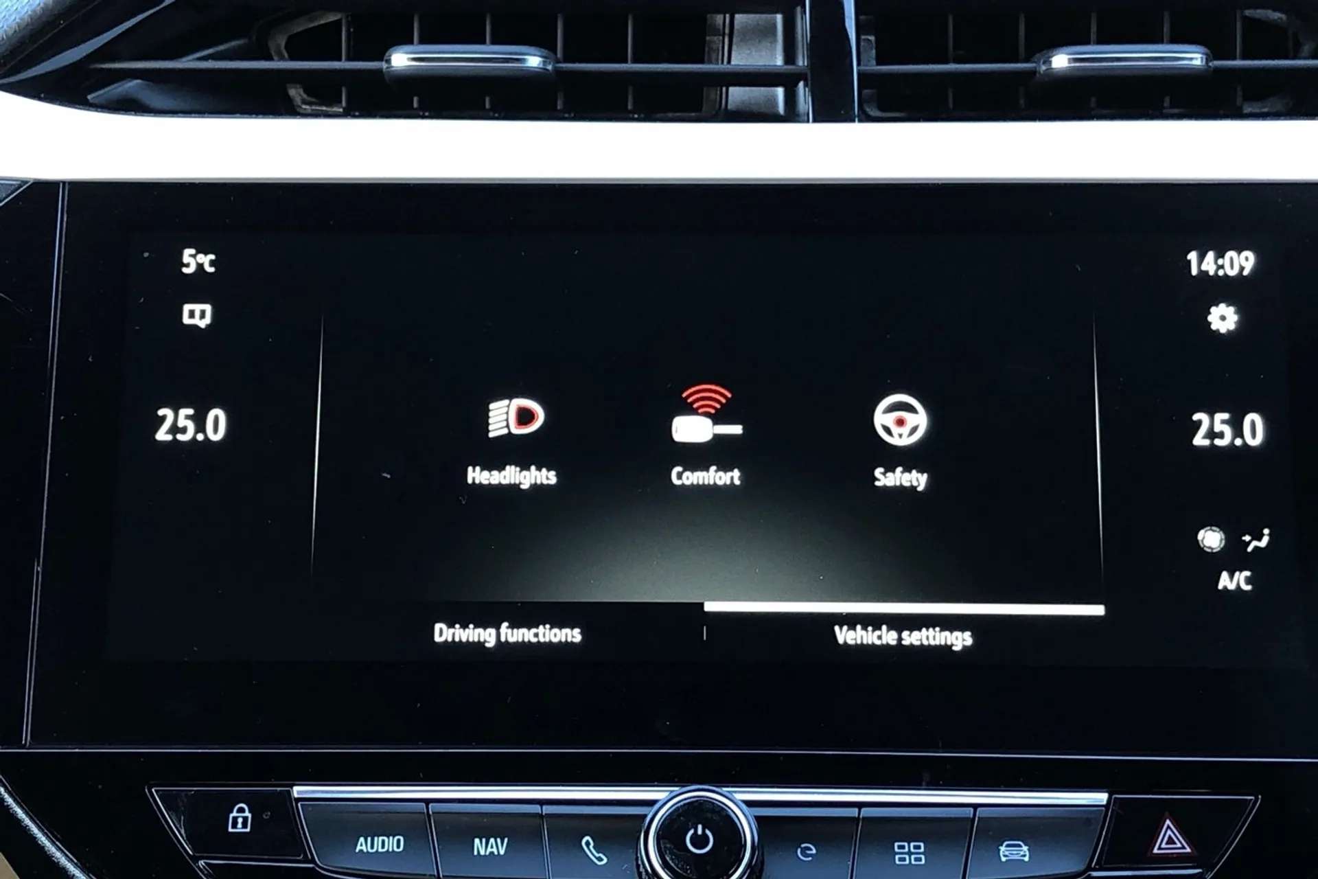 2024 VAUXHALL CORSA 2024 VAUXHALL CORSA