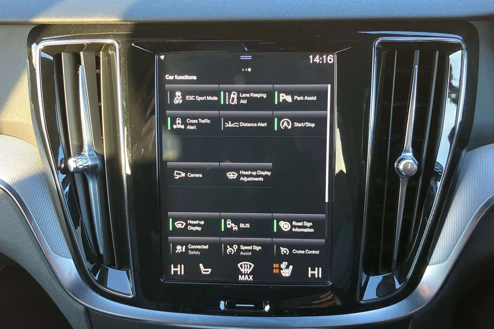 2019 VOLVO S60 2019 VOLVO S60