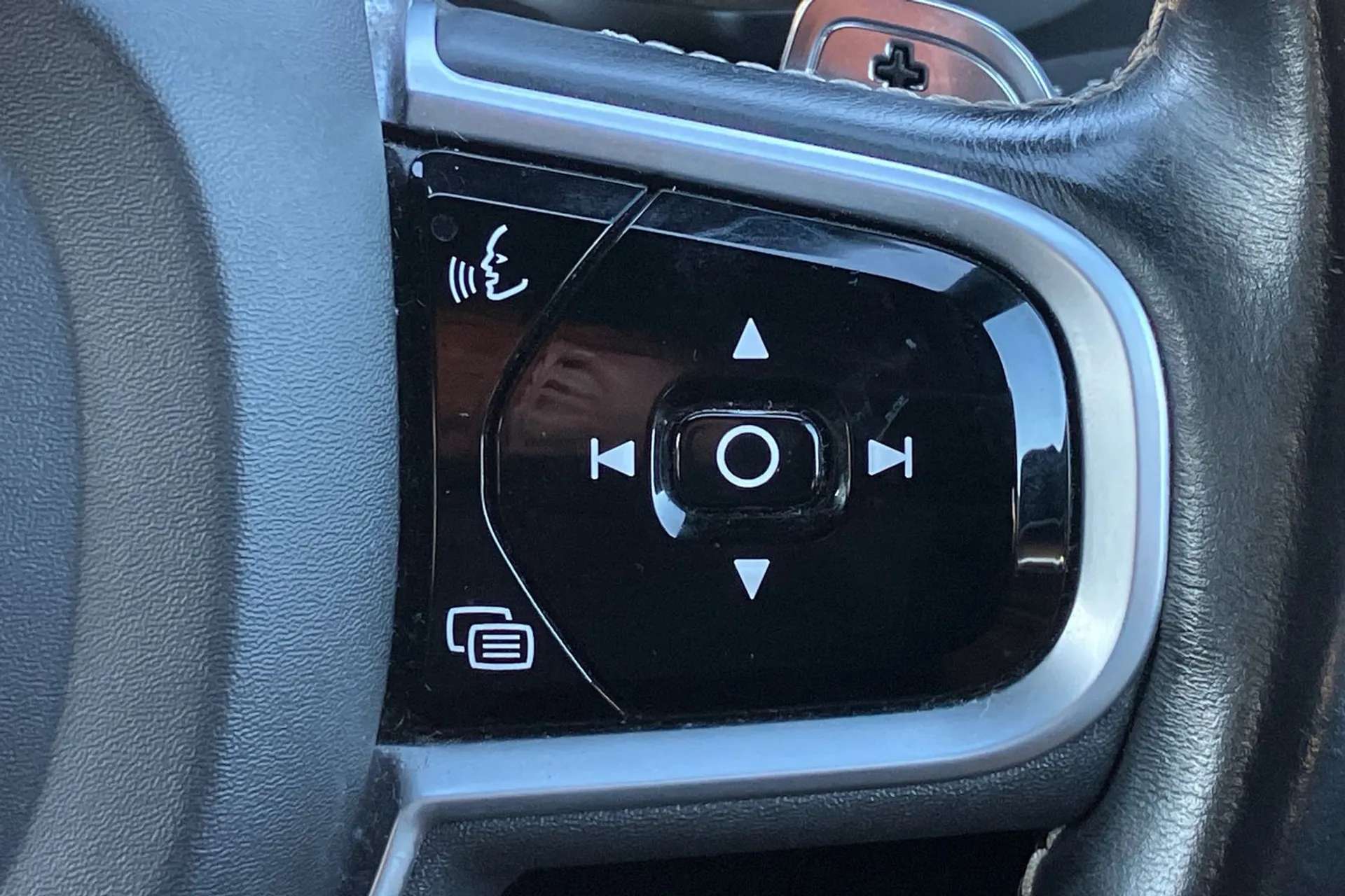 2019 VOLVO S60 2019 VOLVO S60