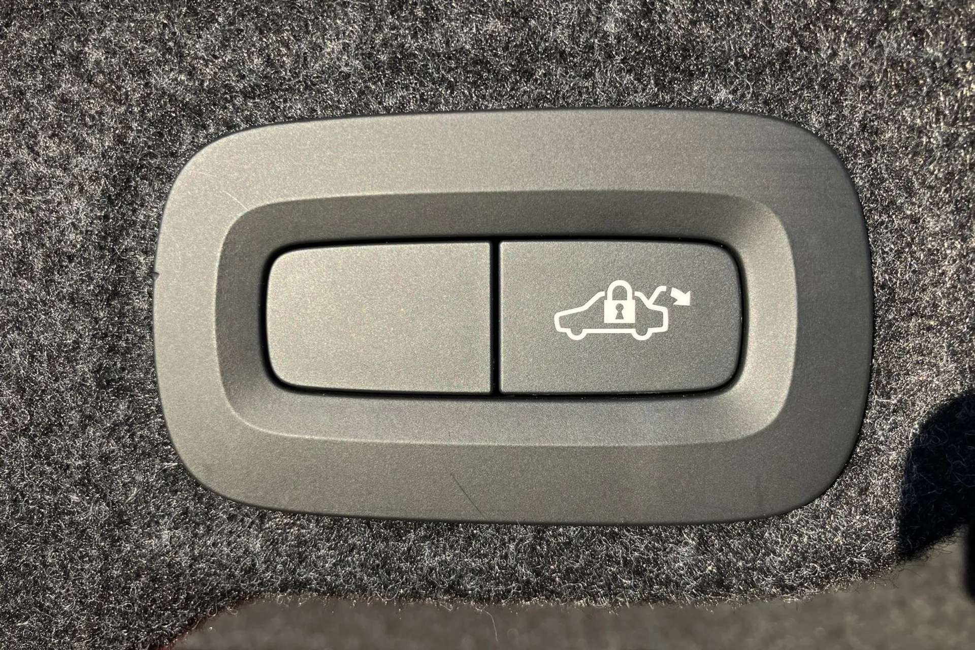 2019 VOLVO S60 2019 VOLVO S60