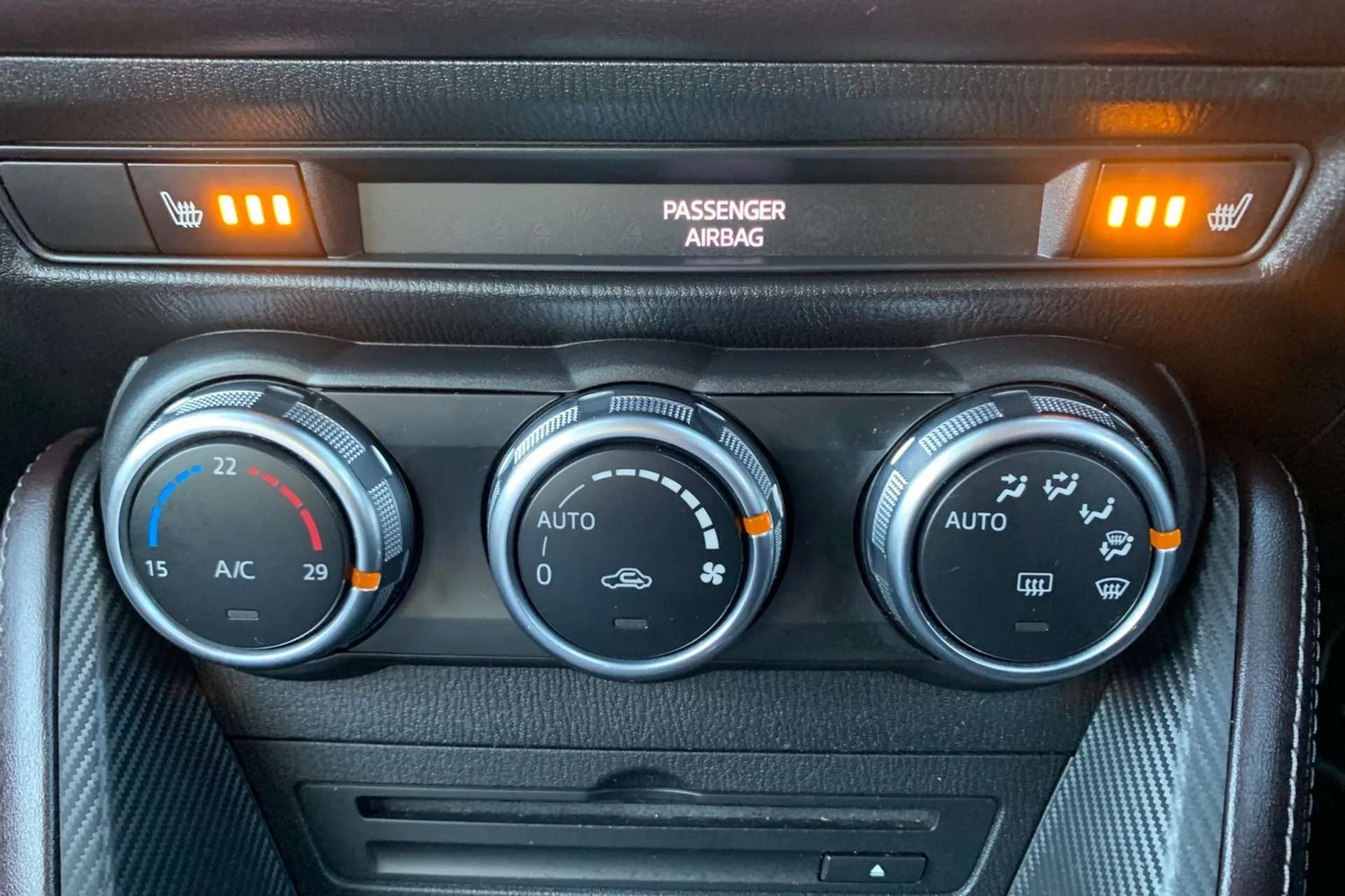 2019 MAZDA MAZDA2 2019 MAZDA MAZDA2