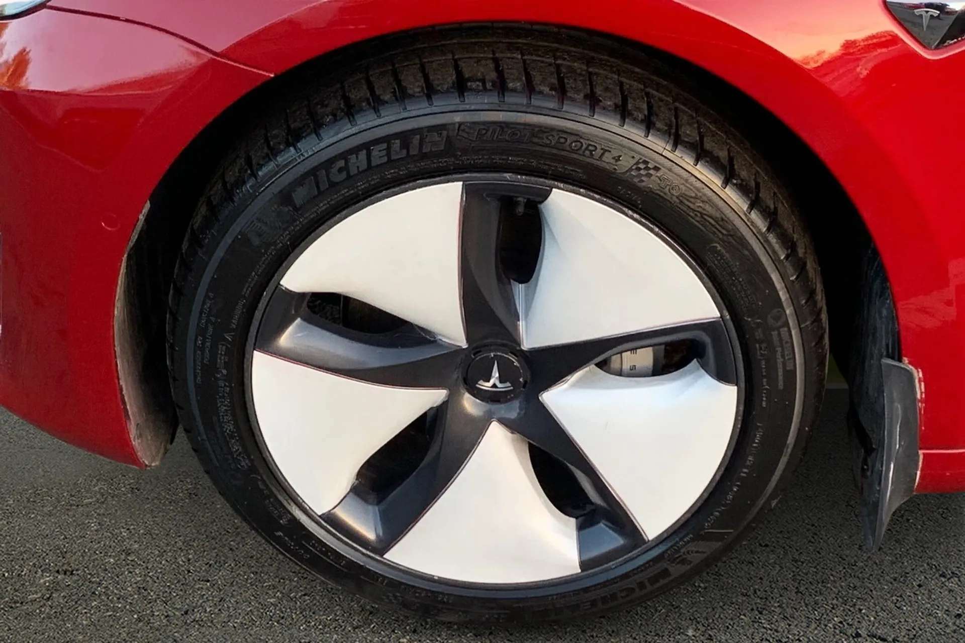 2019 TESLA MODEL 3 2019 TESLA MODEL 3