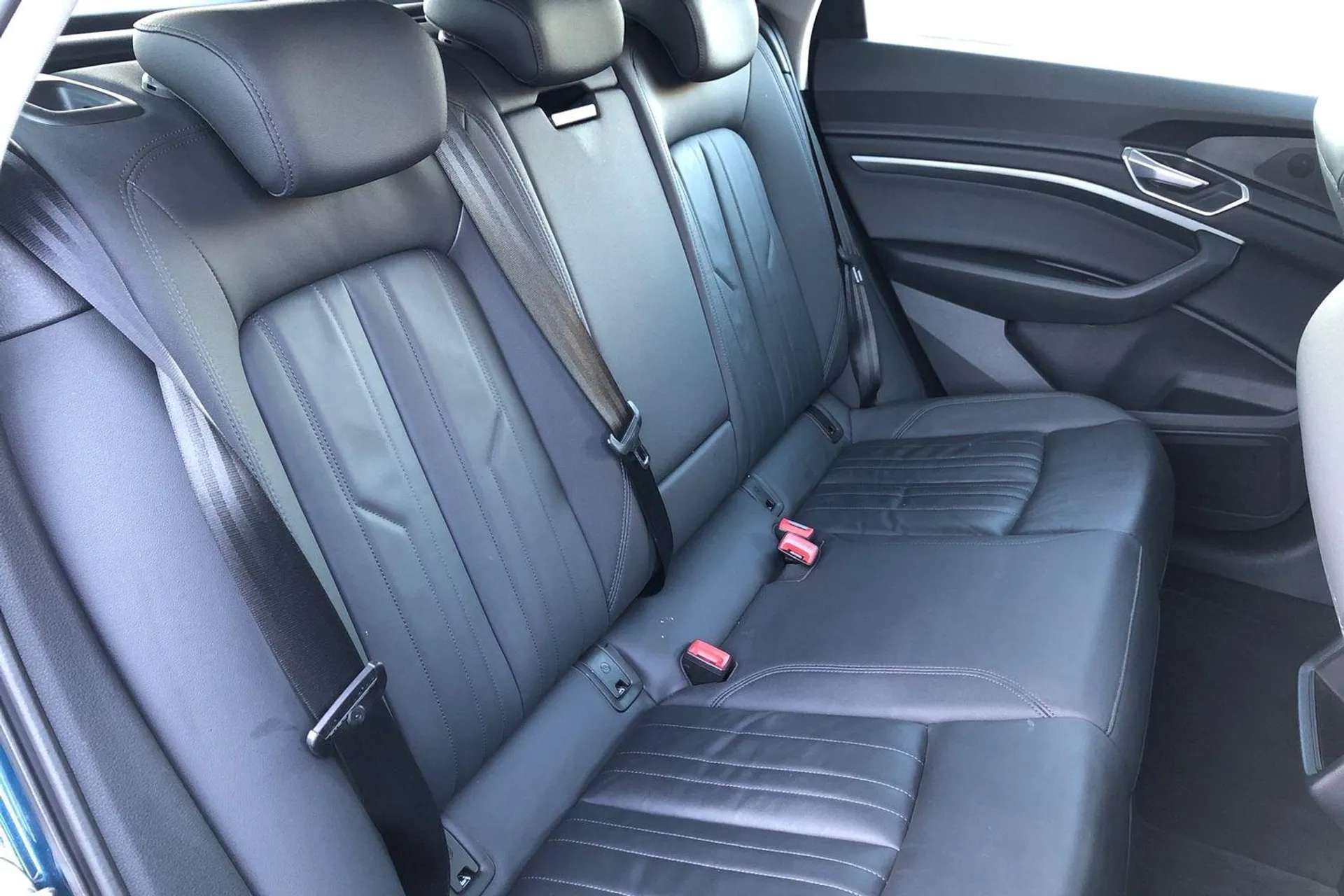 2021 AUDI E-TRON 2021 AUDI E-TRON