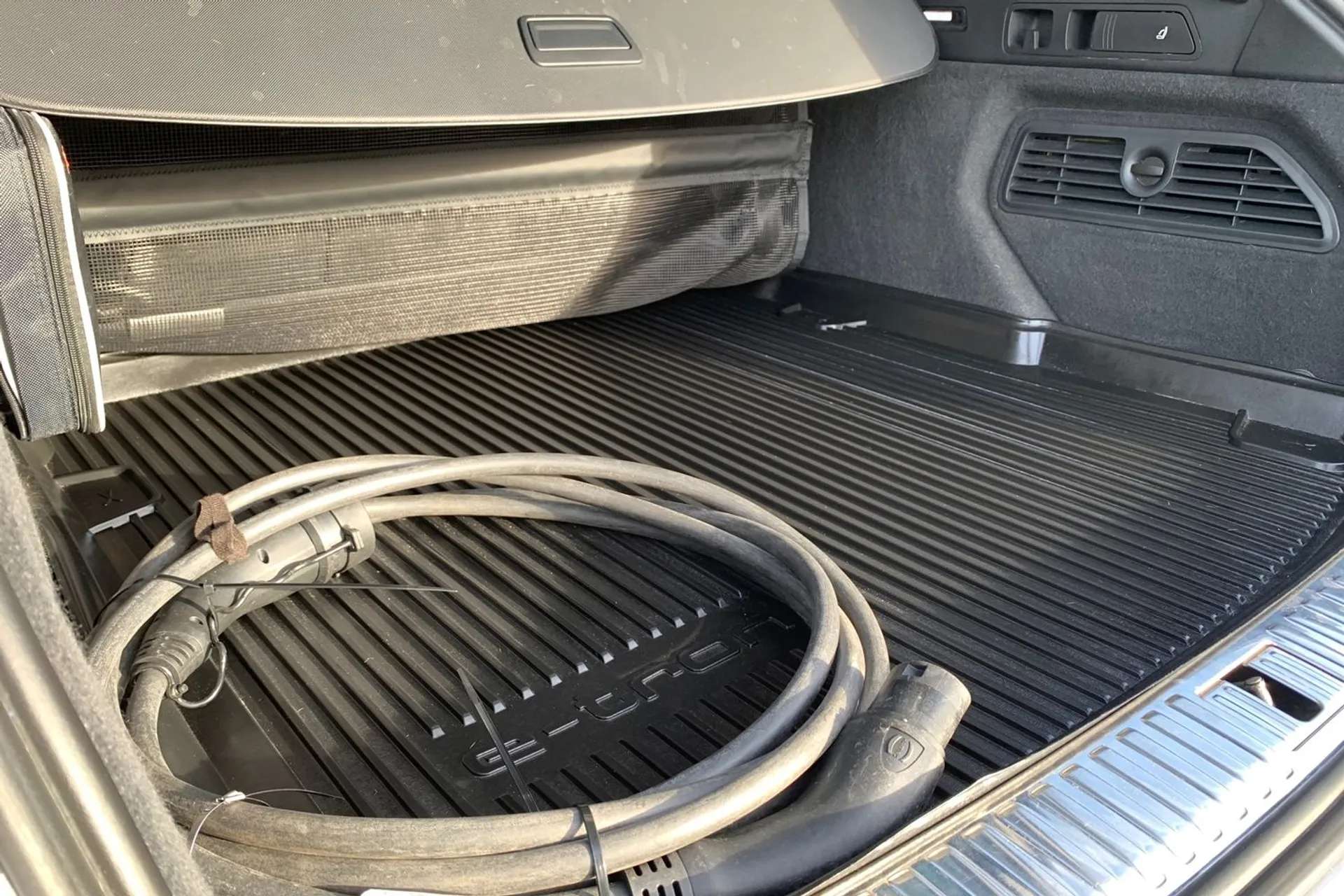 2020 AUDI E-TRON 2020 AUDI E-TRON