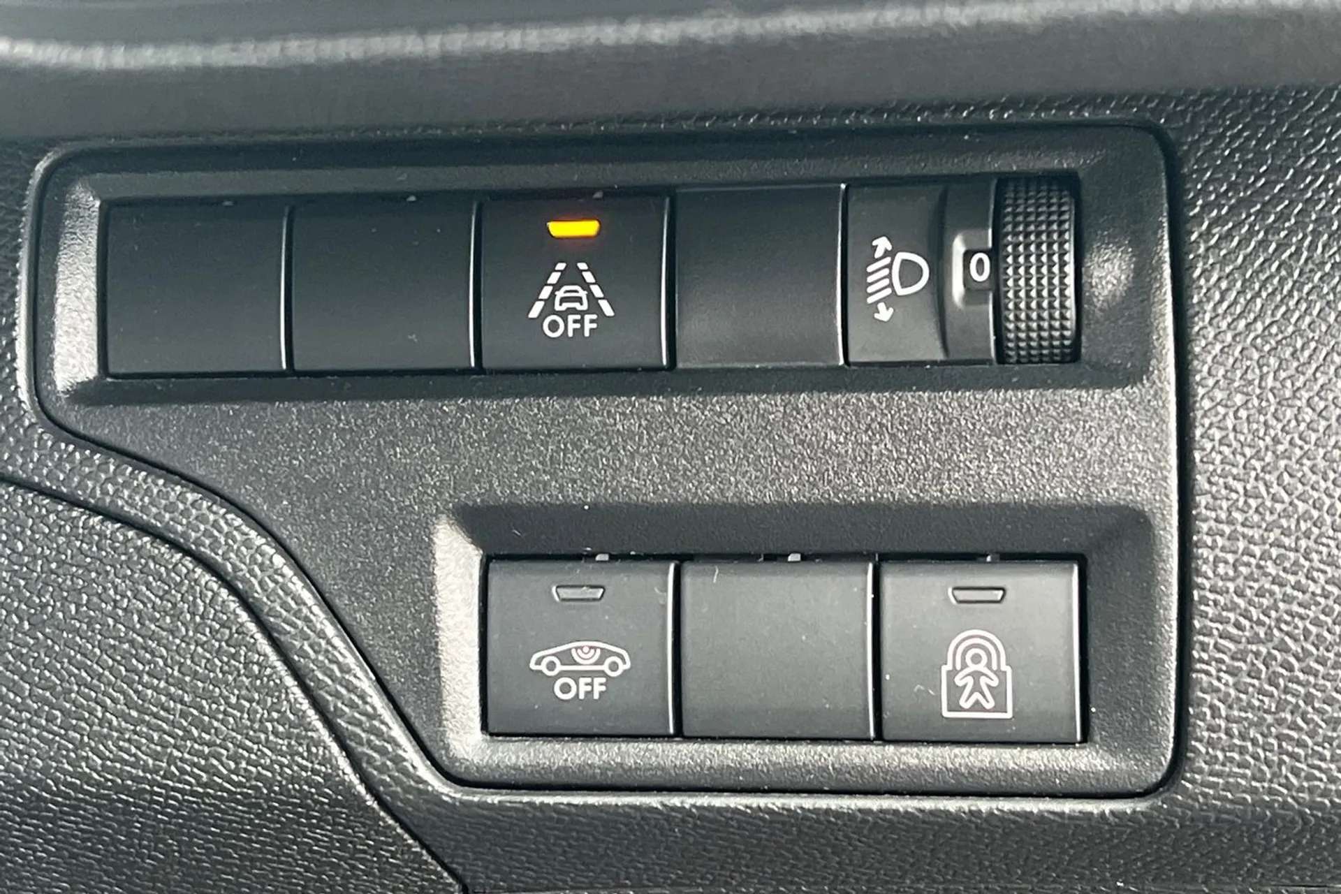 2021 PEUGEOT 5008 2021 PEUGEOT 5008