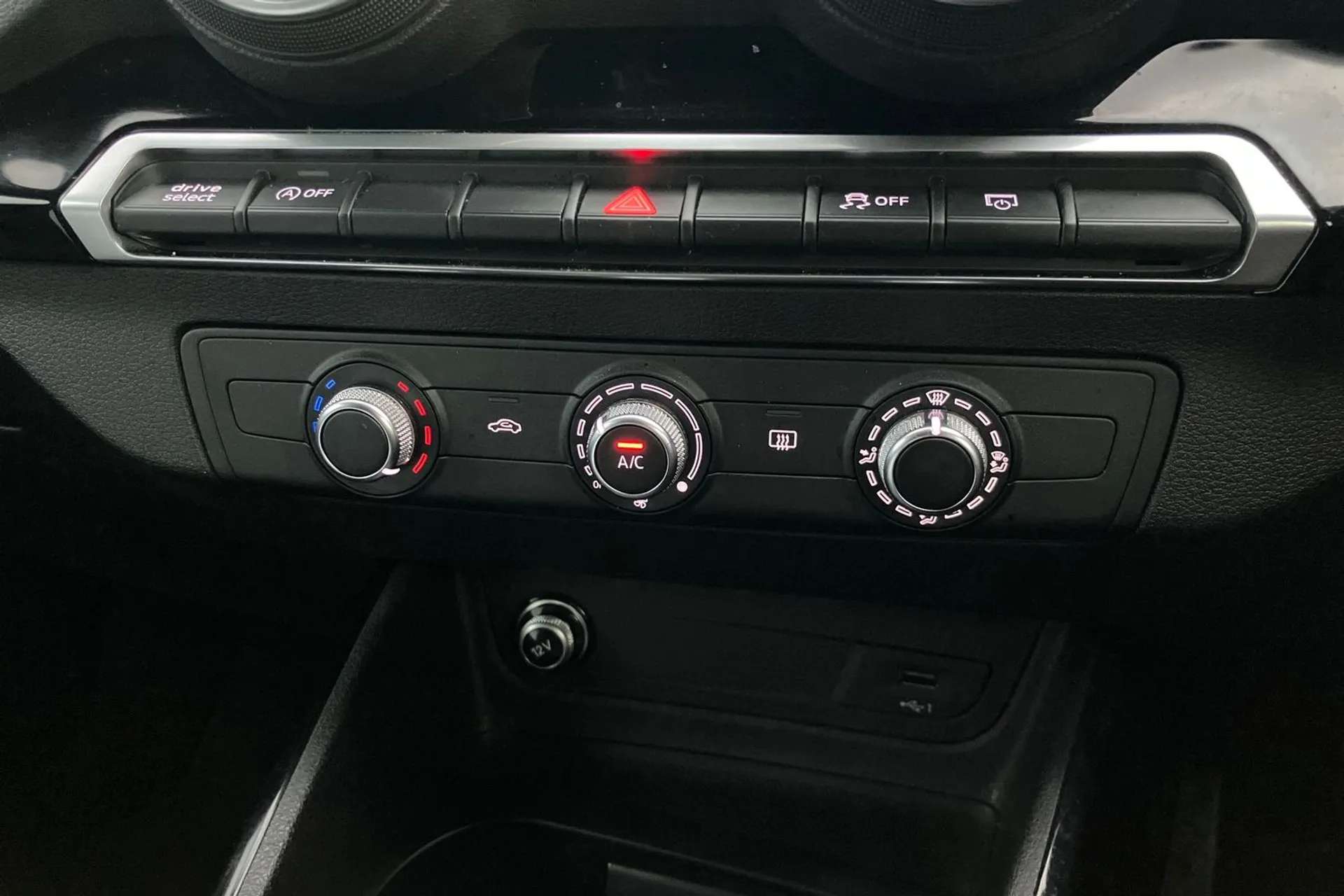 2020 AUDI Q2 2020 AUDI Q2