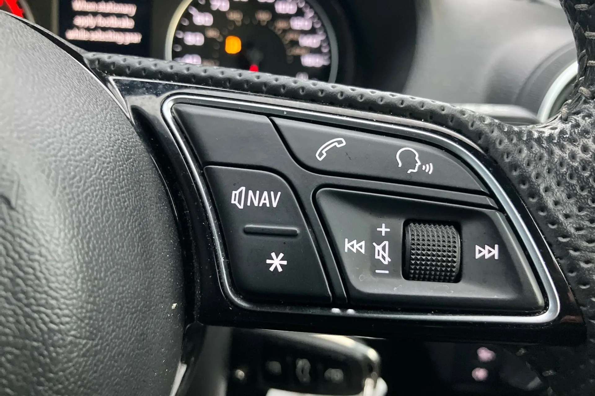 2020 AUDI Q2 2020 AUDI Q2