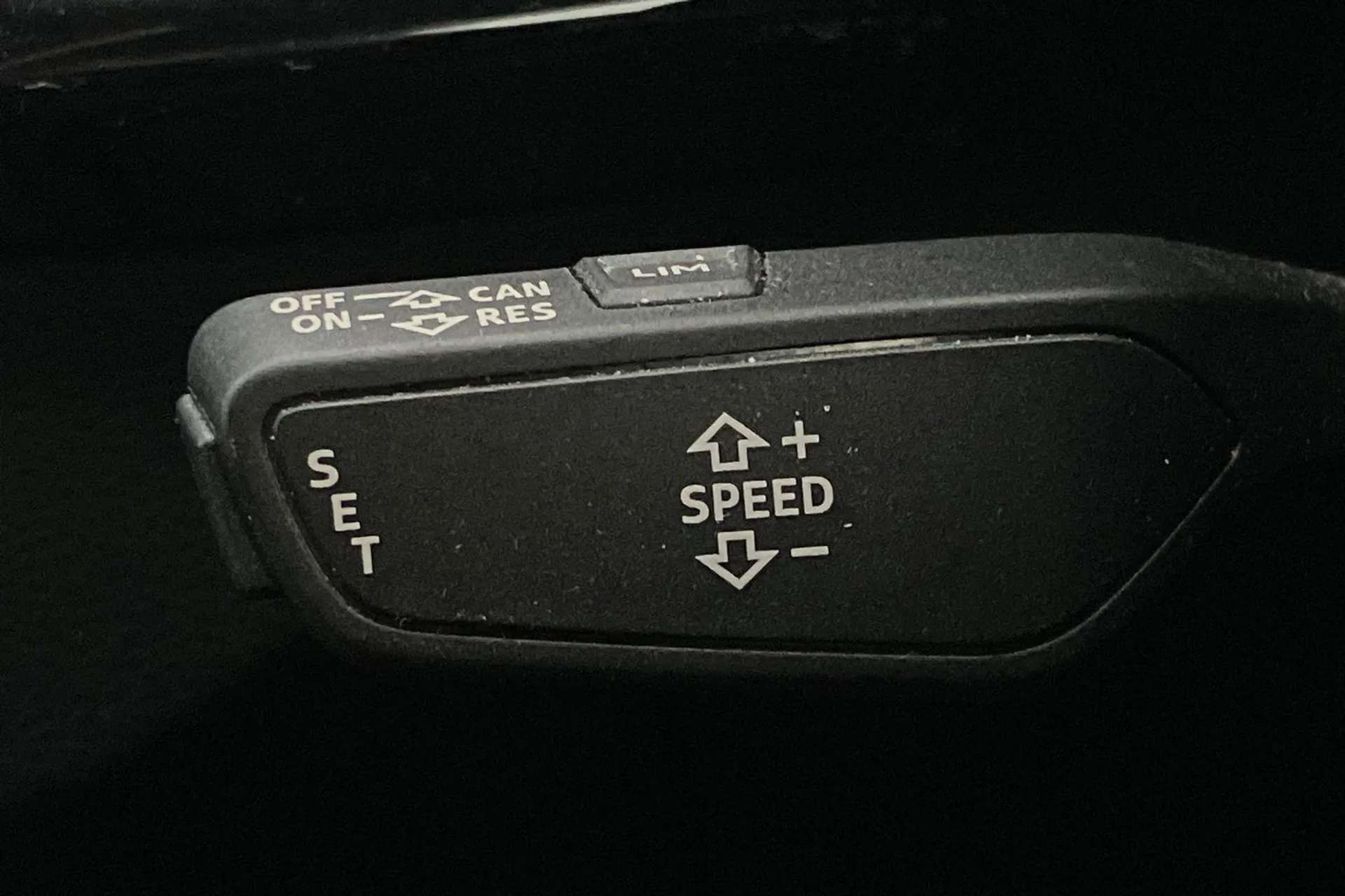 2020 AUDI Q2 2020 AUDI Q2