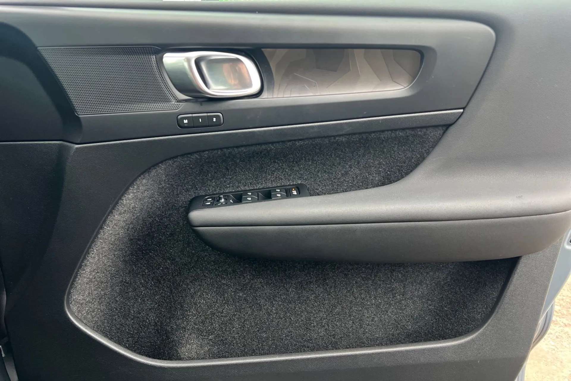 2022 VOLVO XC40 2022 VOLVO XC40