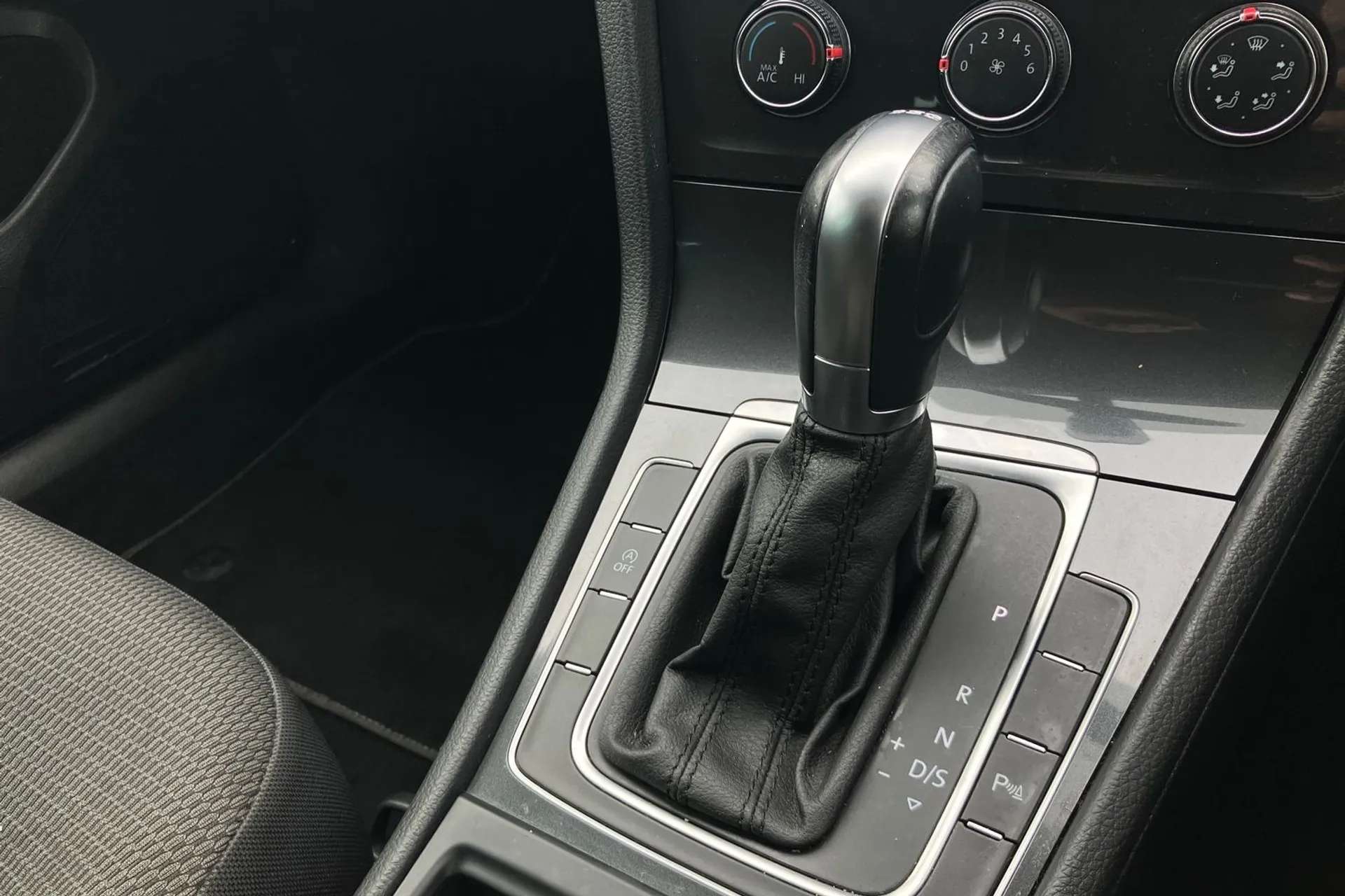 2019 VOLKSWAGEN GOLF 2019 VOLKSWAGEN GOLF