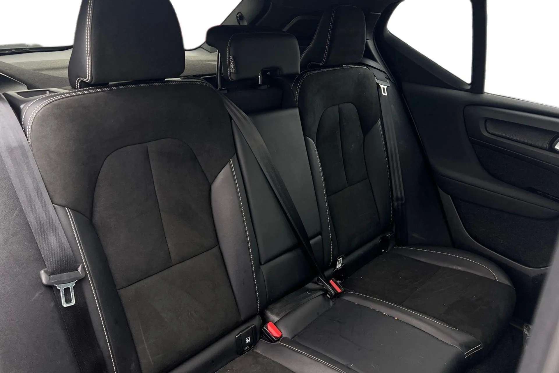 2021 VOLVO XC40 2021 VOLVO XC40