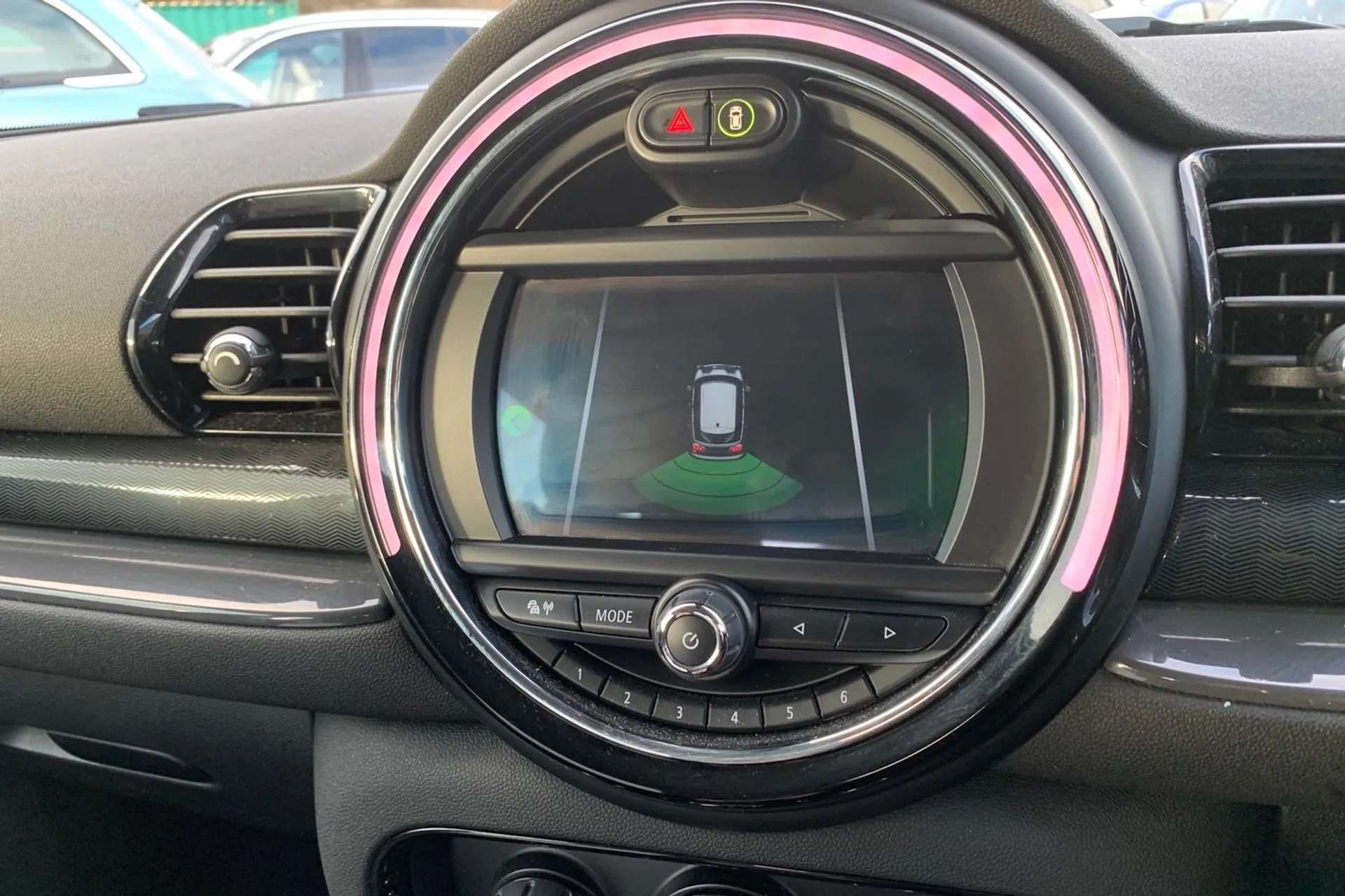 2018 MINI CLUBMAN 2018 MINI CLUBMAN