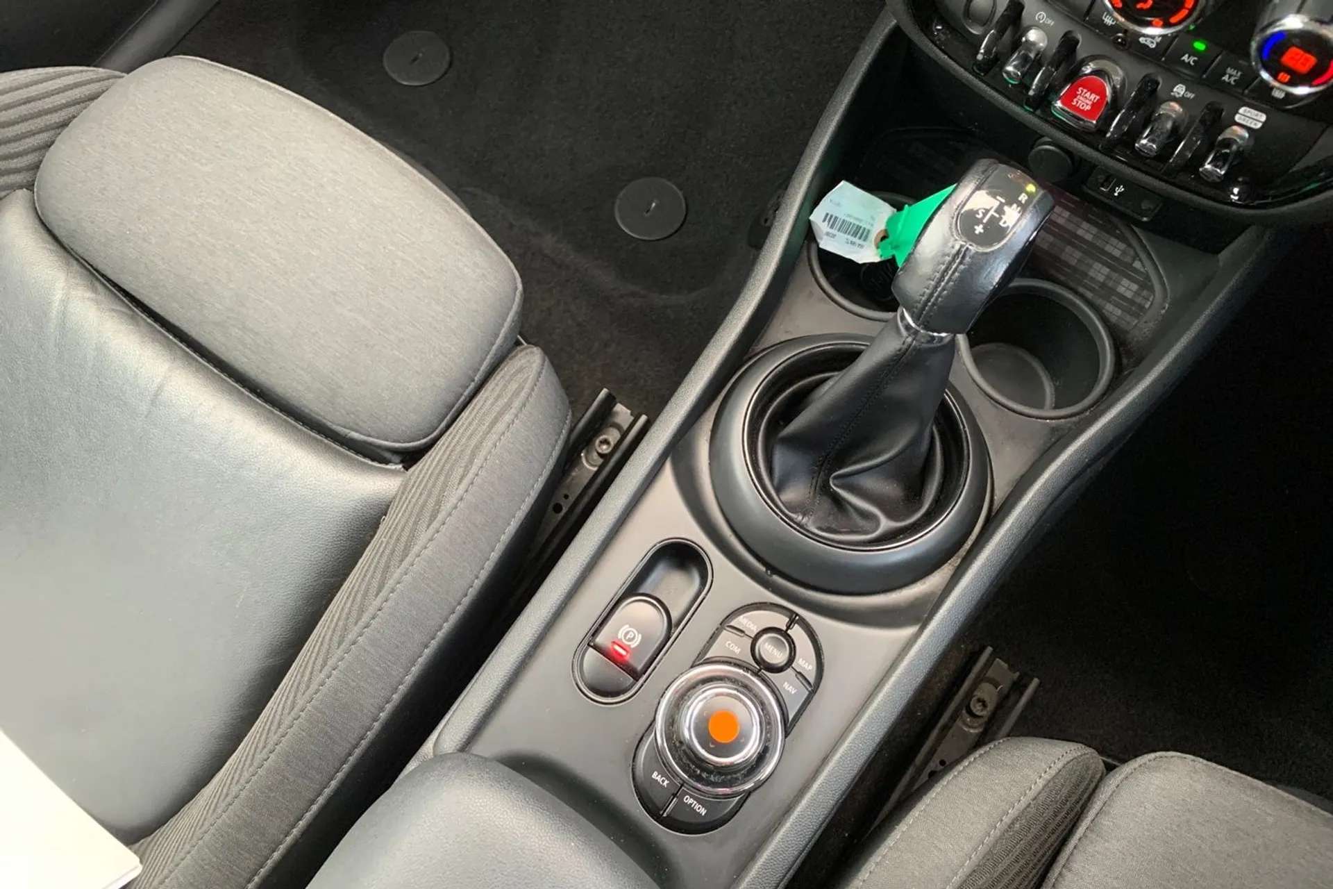 2018 MINI CLUBMAN 2018 MINI CLUBMAN