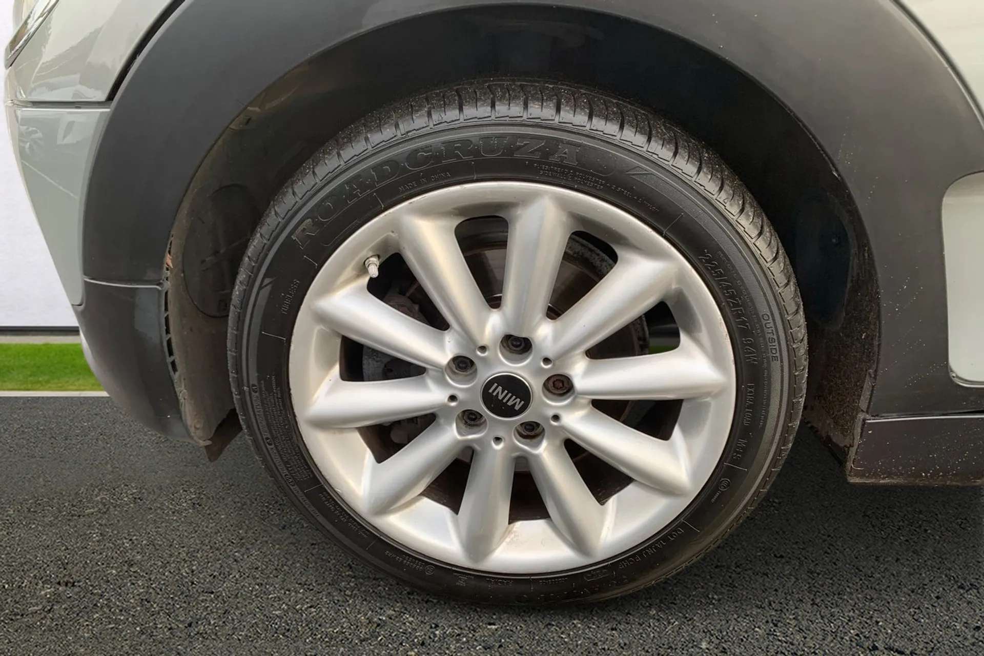 2018 MINI CLUBMAN 2018 MINI CLUBMAN