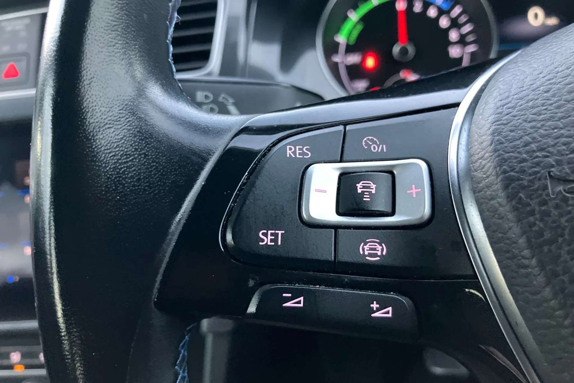 2020 VOLKSWAGEN GOLF 2020 VOLKSWAGEN GOLF