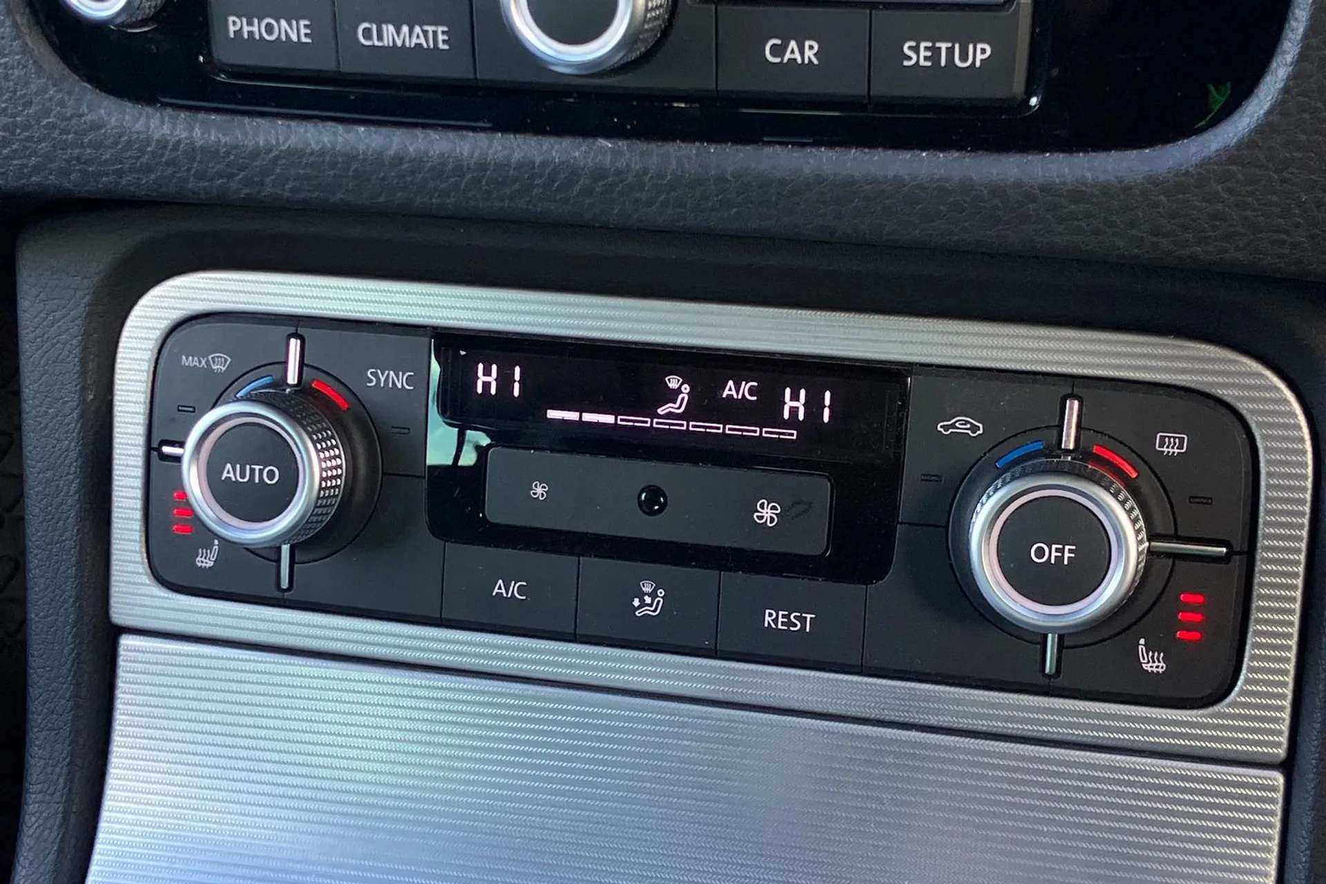 2017 VOLKSWAGEN TOUAREG 2017 VOLKSWAGEN TOUAREG