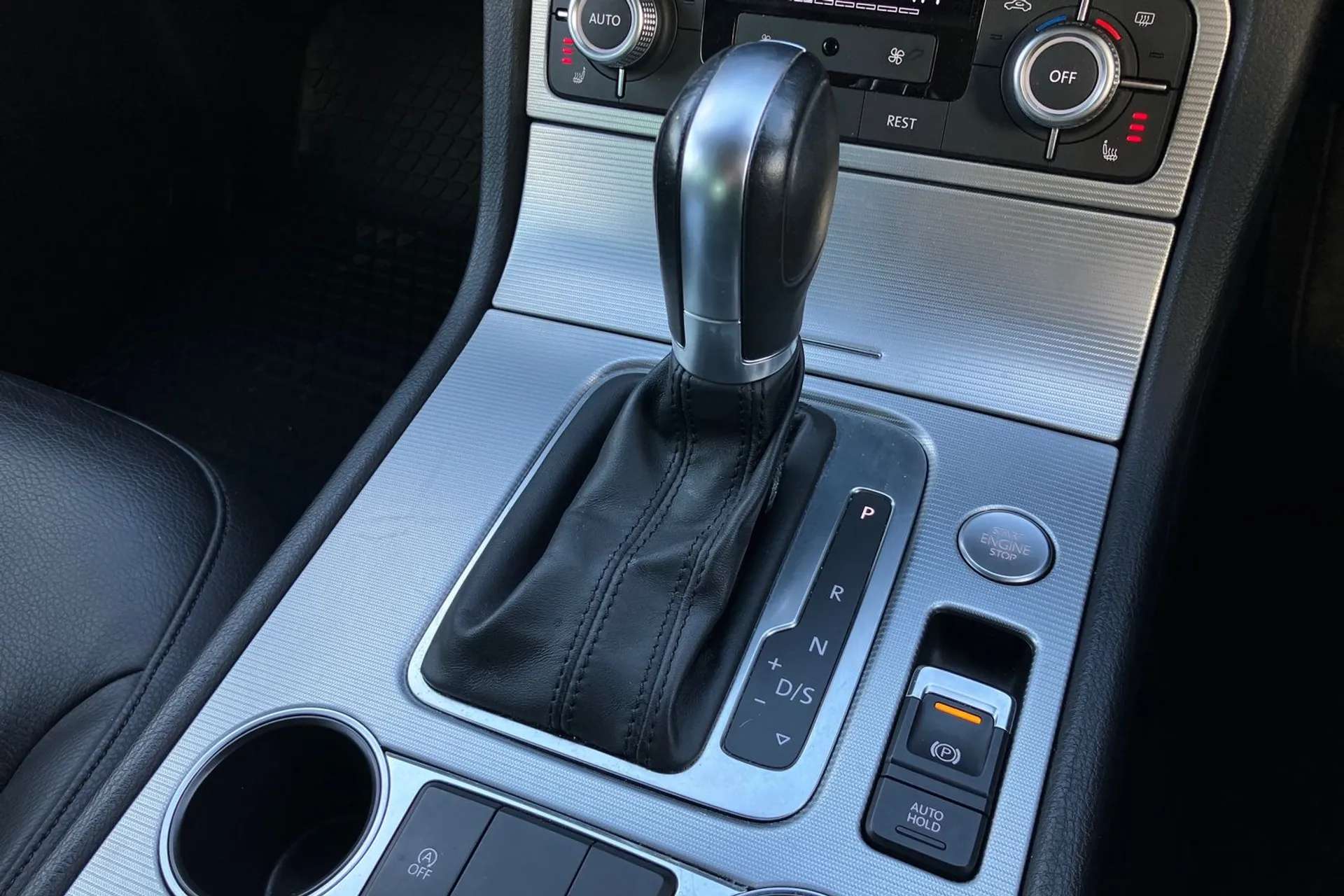 2017 VOLKSWAGEN TOUAREG 2017 VOLKSWAGEN TOUAREG