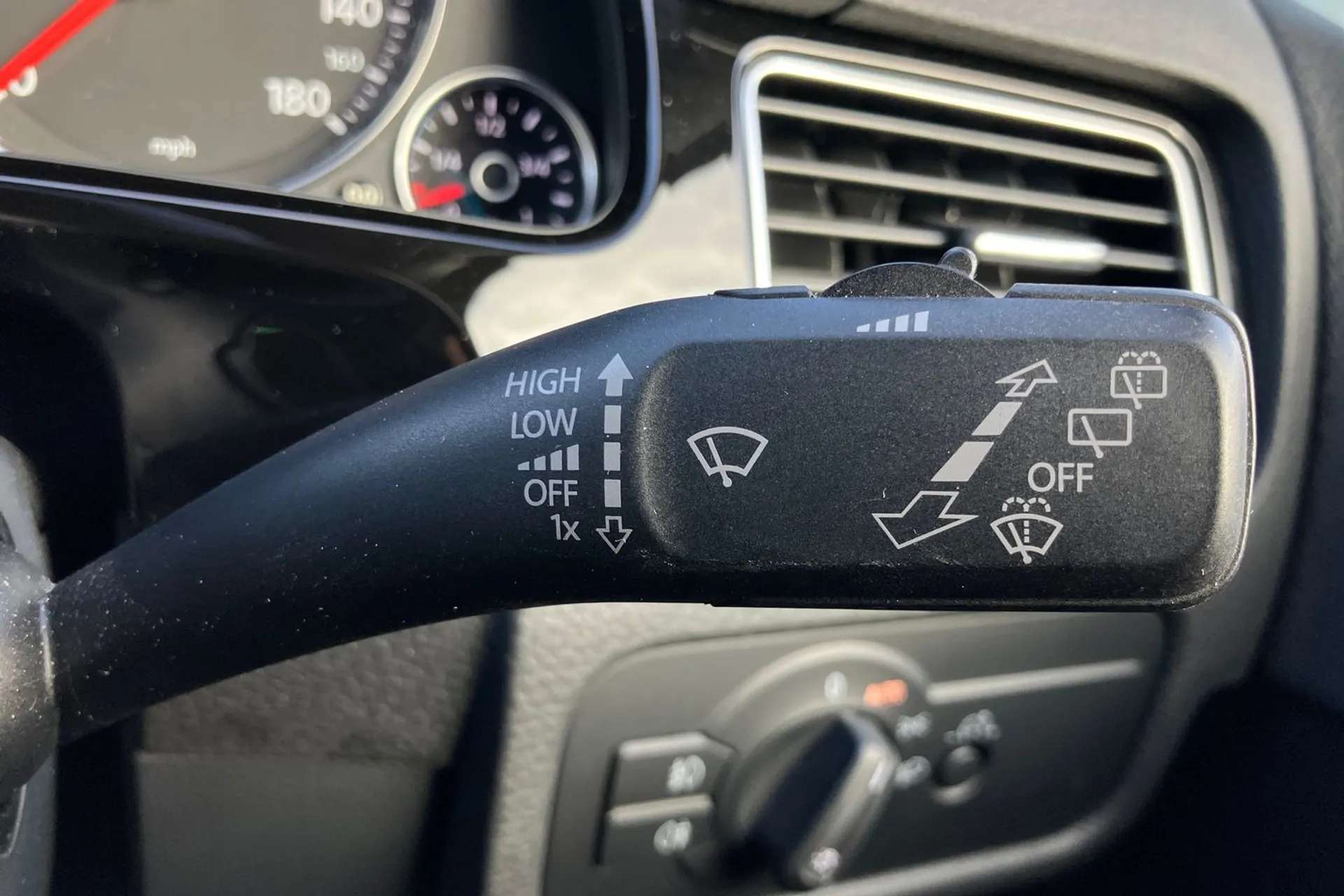 2017 VOLKSWAGEN TOUAREG 2017 VOLKSWAGEN TOUAREG