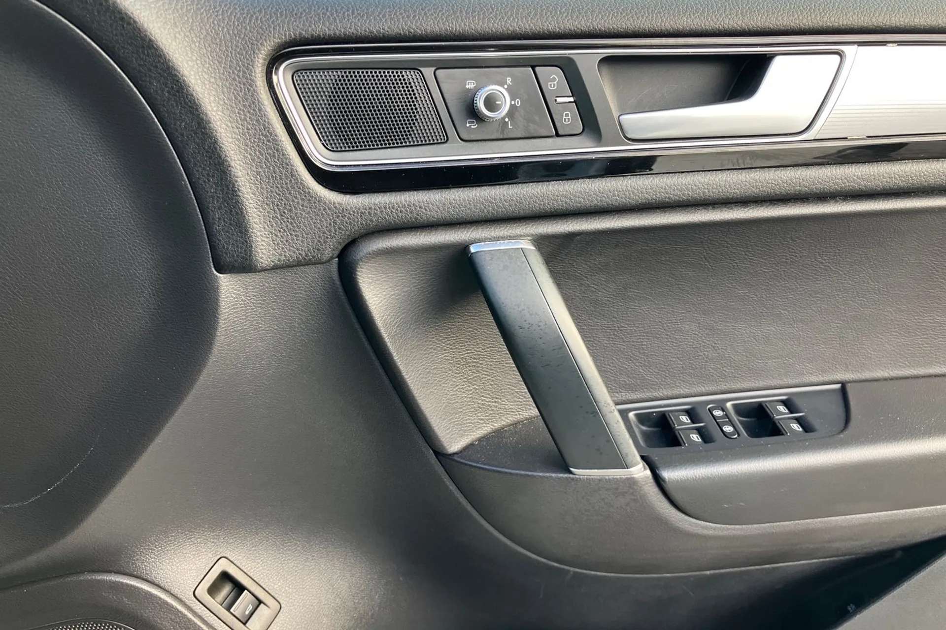 2017 VOLKSWAGEN TOUAREG 2017 VOLKSWAGEN TOUAREG