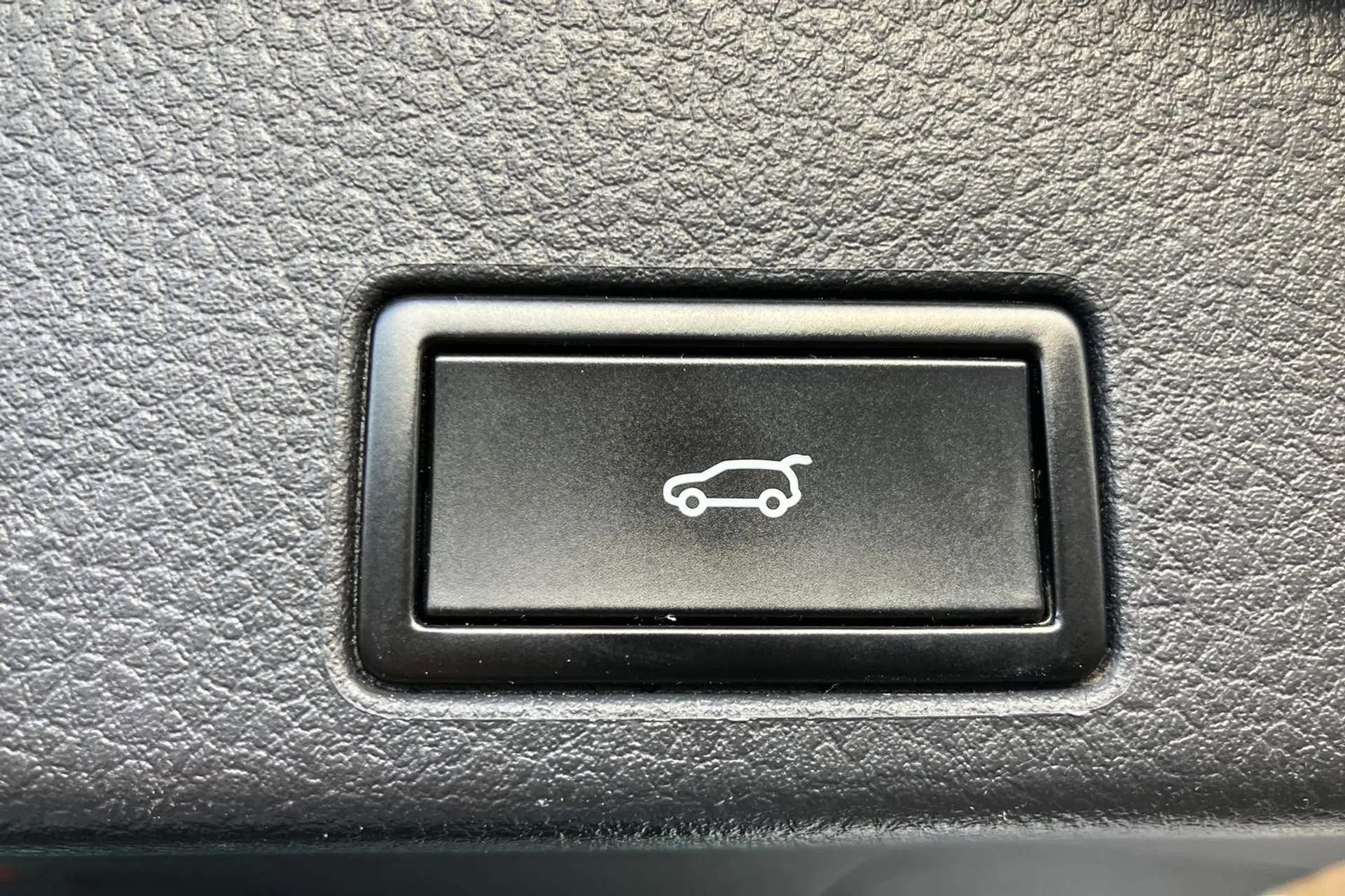 2017 VOLKSWAGEN TOUAREG 2017 VOLKSWAGEN TOUAREG