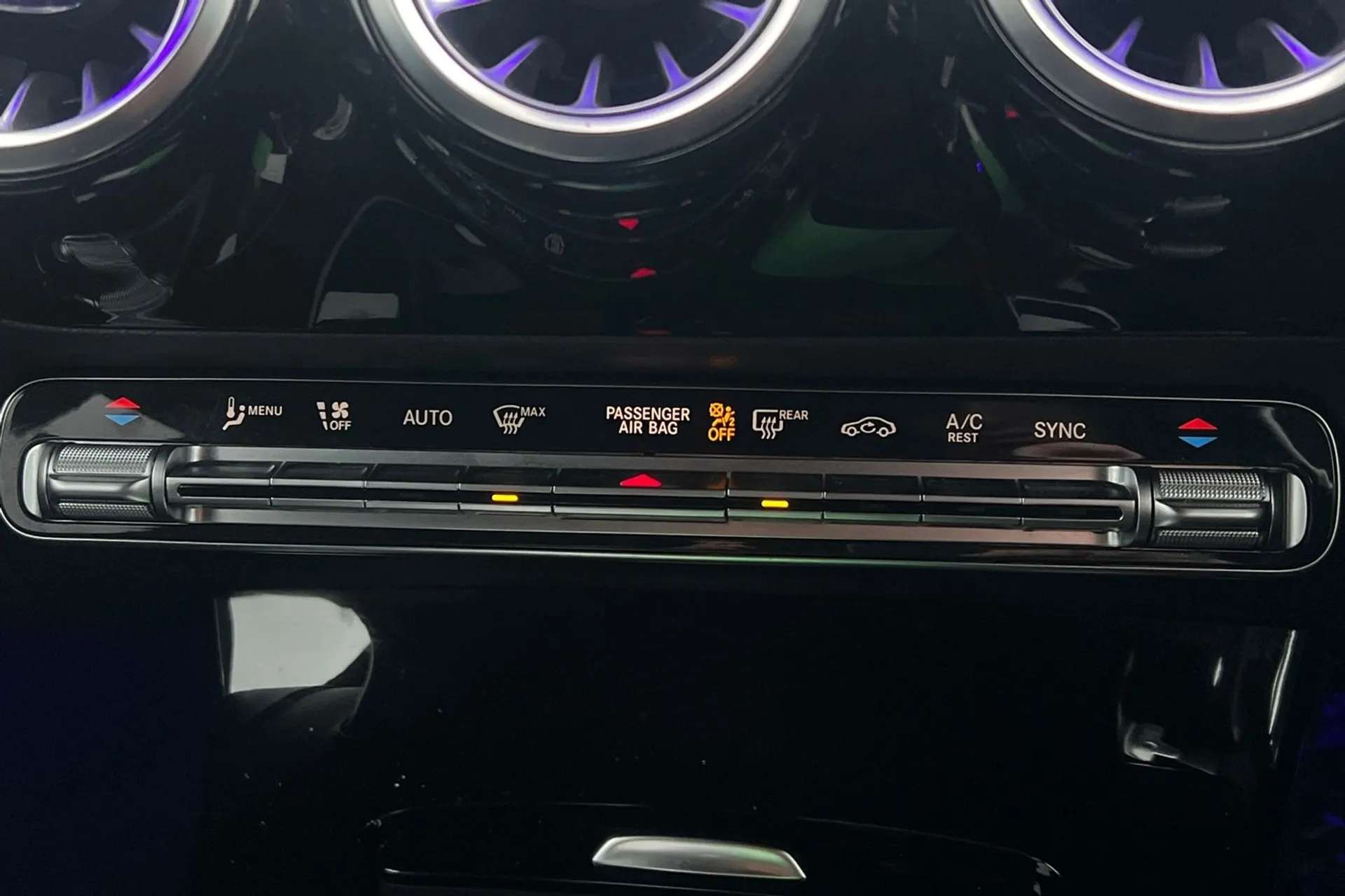 2021 MERCEDES-BENZ A CLASS 2021 MERCEDES-BENZ A CLASS