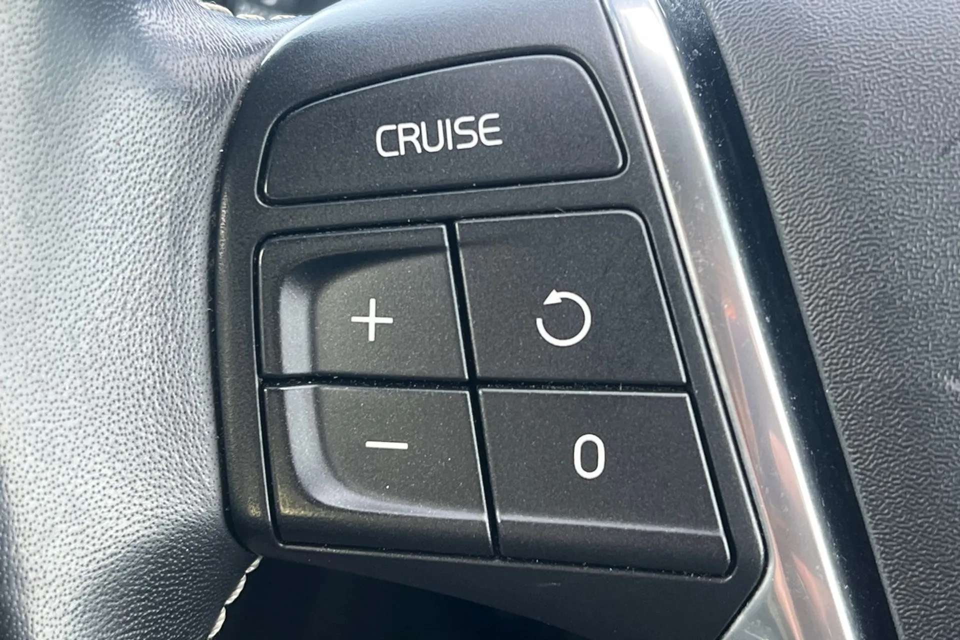 2017 VOLVO XC60 2017 VOLVO XC60