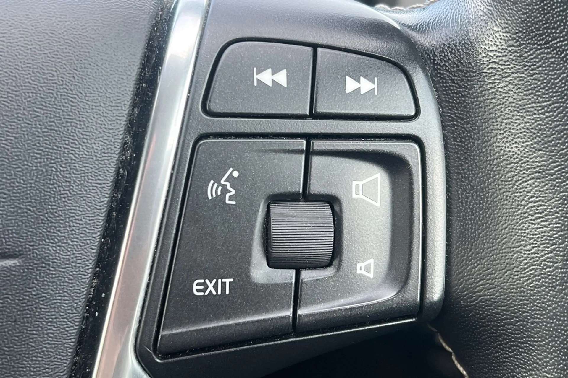 2017 VOLVO XC60 2017 VOLVO XC60