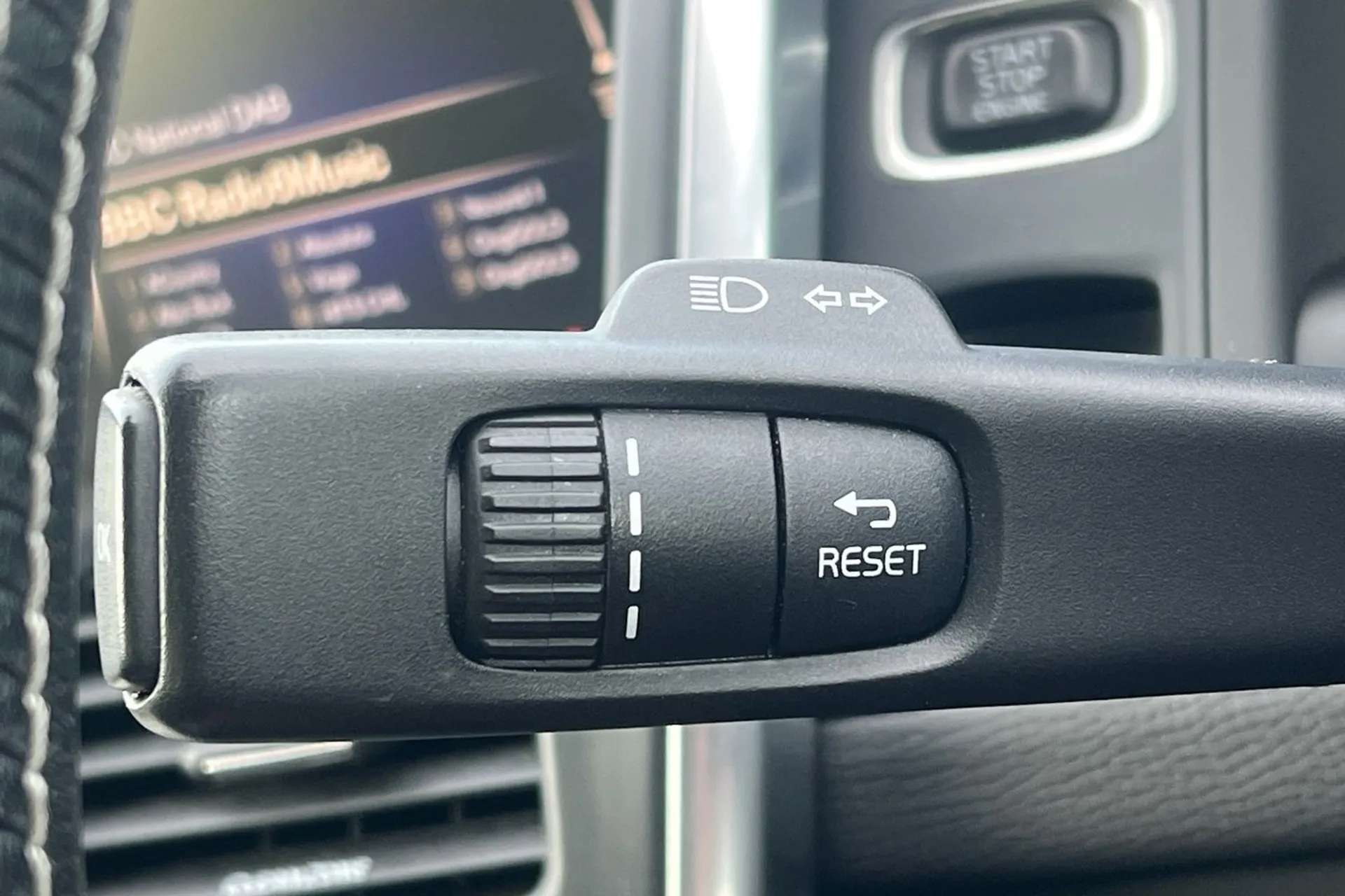 2017 VOLVO XC60 2017 VOLVO XC60