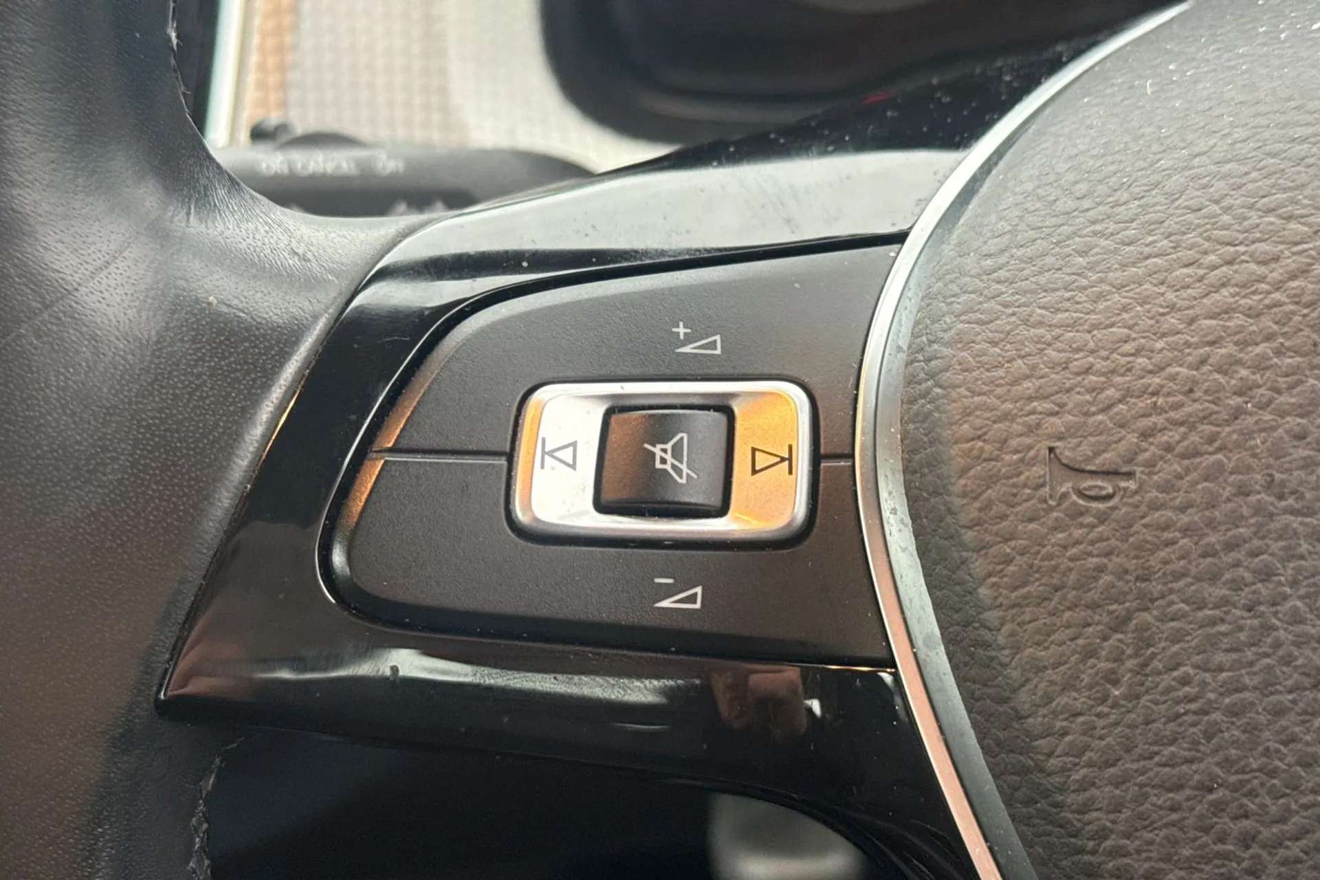 2017 VOLKSWAGEN UP 2017 VOLKSWAGEN UP