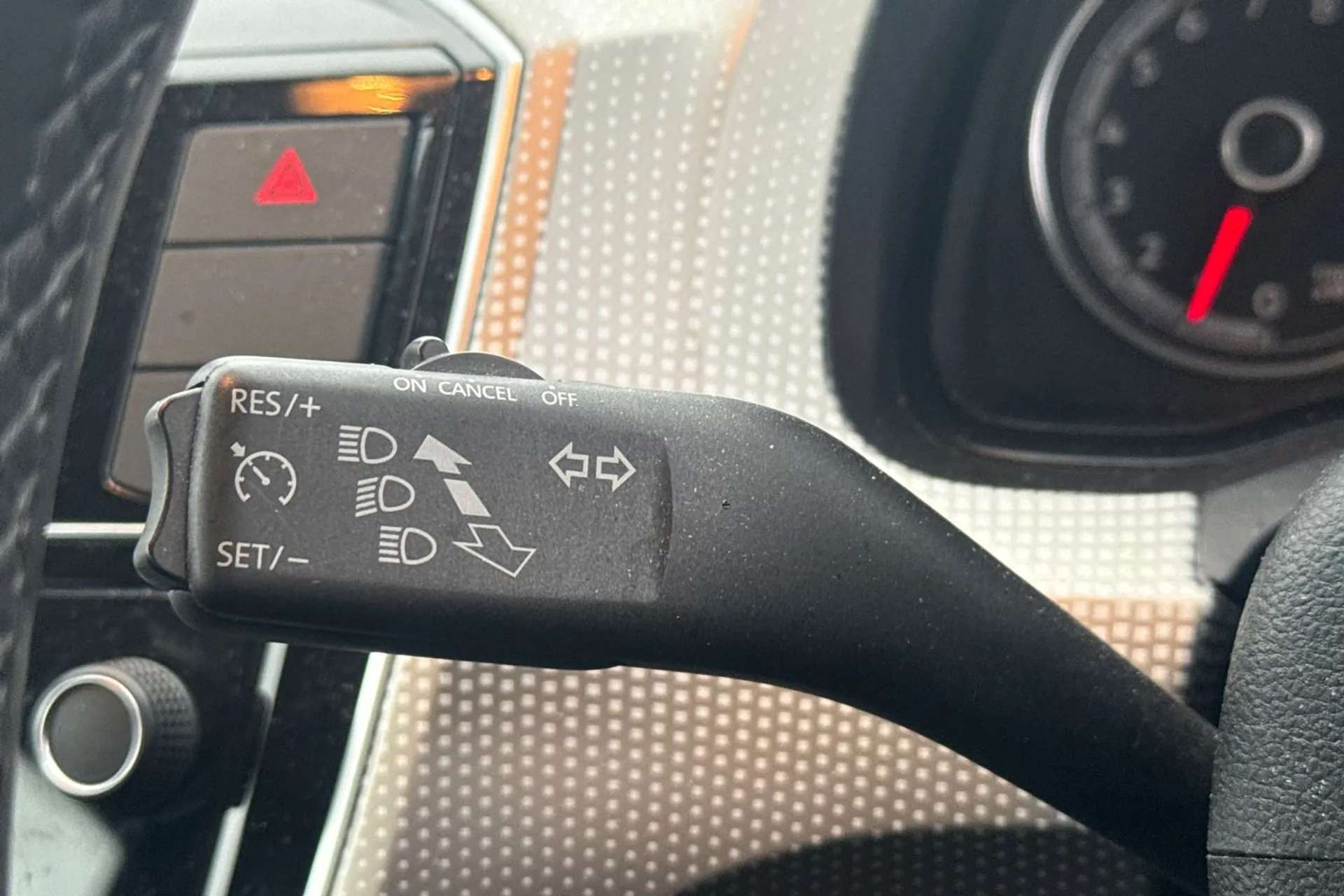 2017 VOLKSWAGEN UP 2017 VOLKSWAGEN UP