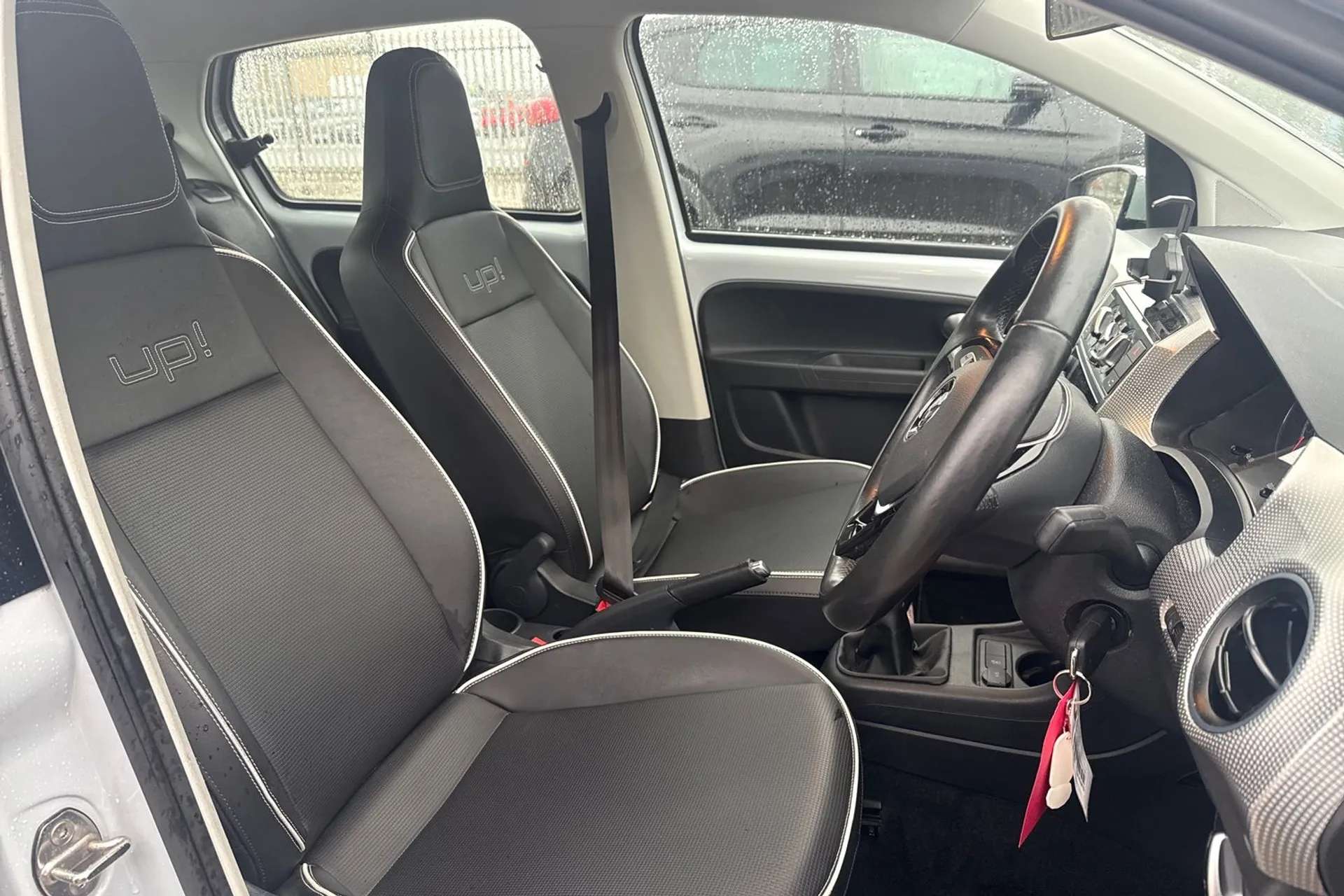 2017 VOLKSWAGEN UP 2017 VOLKSWAGEN UP