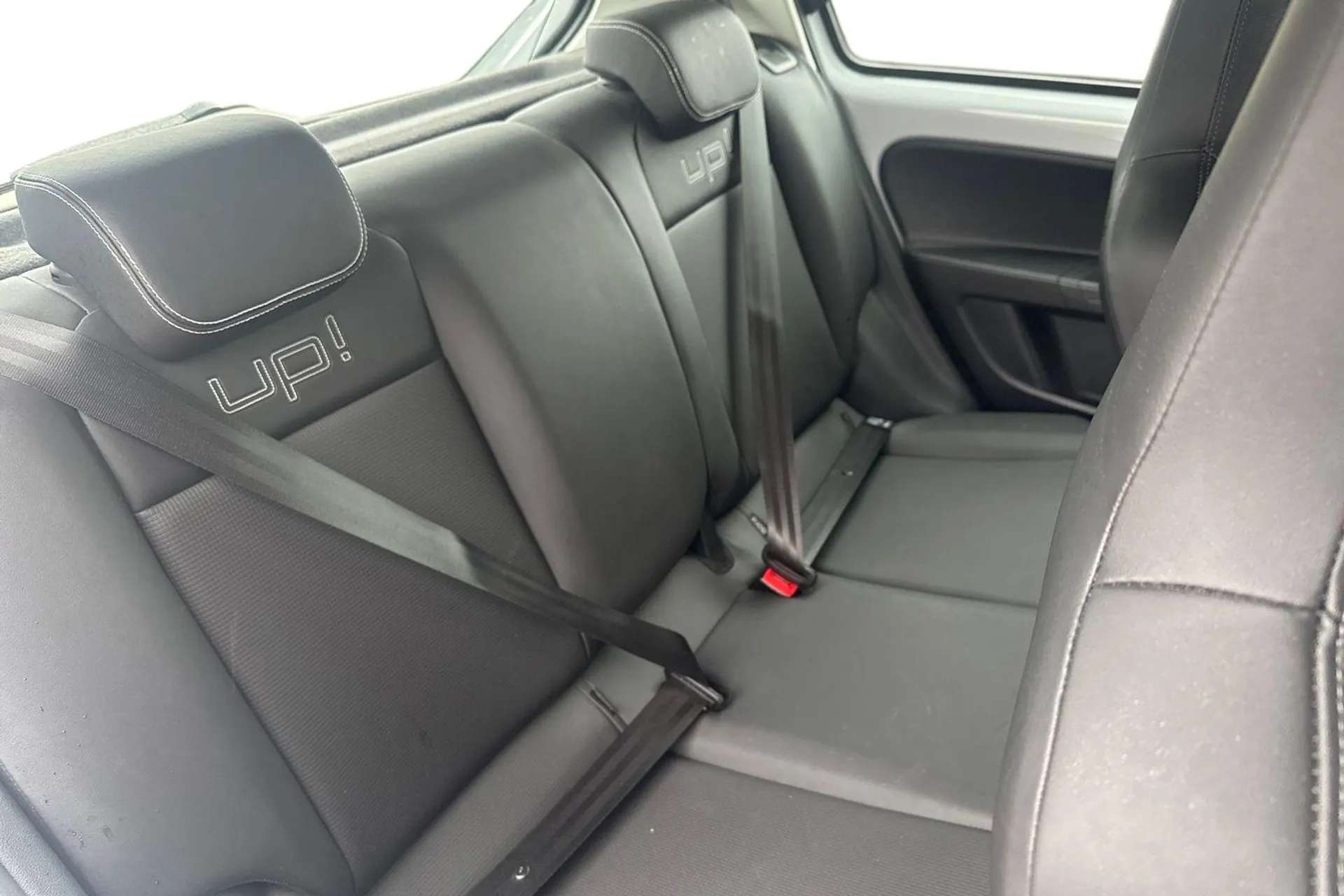 2017 VOLKSWAGEN UP 2017 VOLKSWAGEN UP