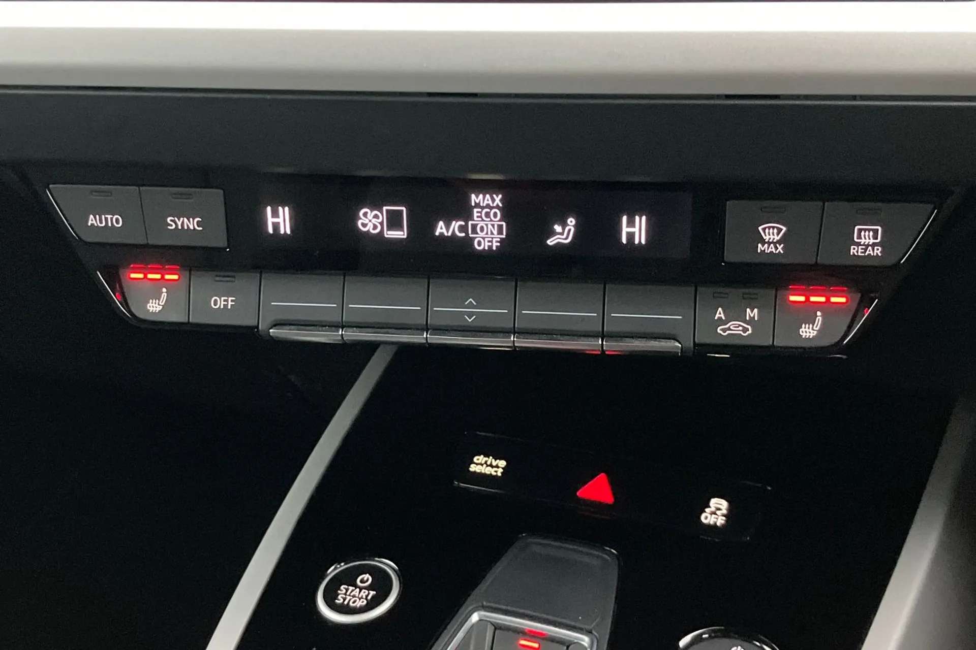 2021 AUDI Q4 2021 AUDI Q4