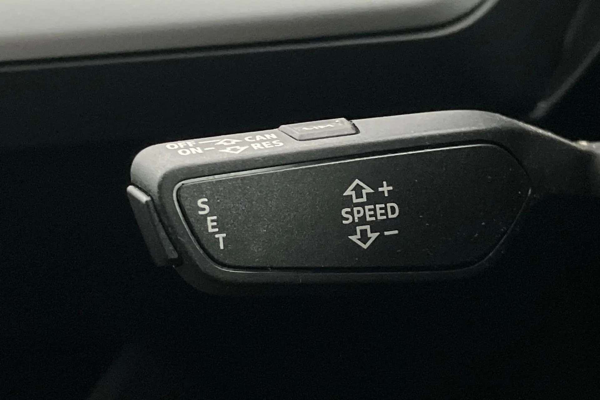 2021 AUDI Q4 2021 AUDI Q4