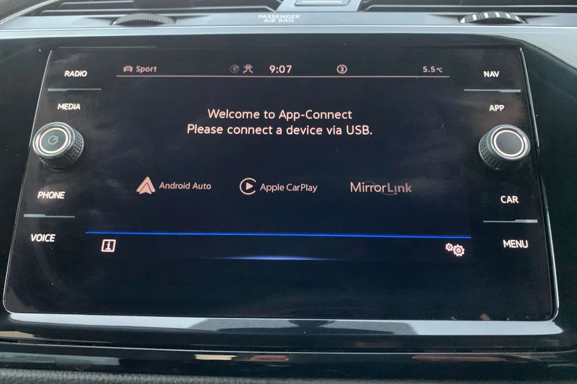 2020 VOLKSWAGEN TOURAN 2020 VOLKSWAGEN TOURAN